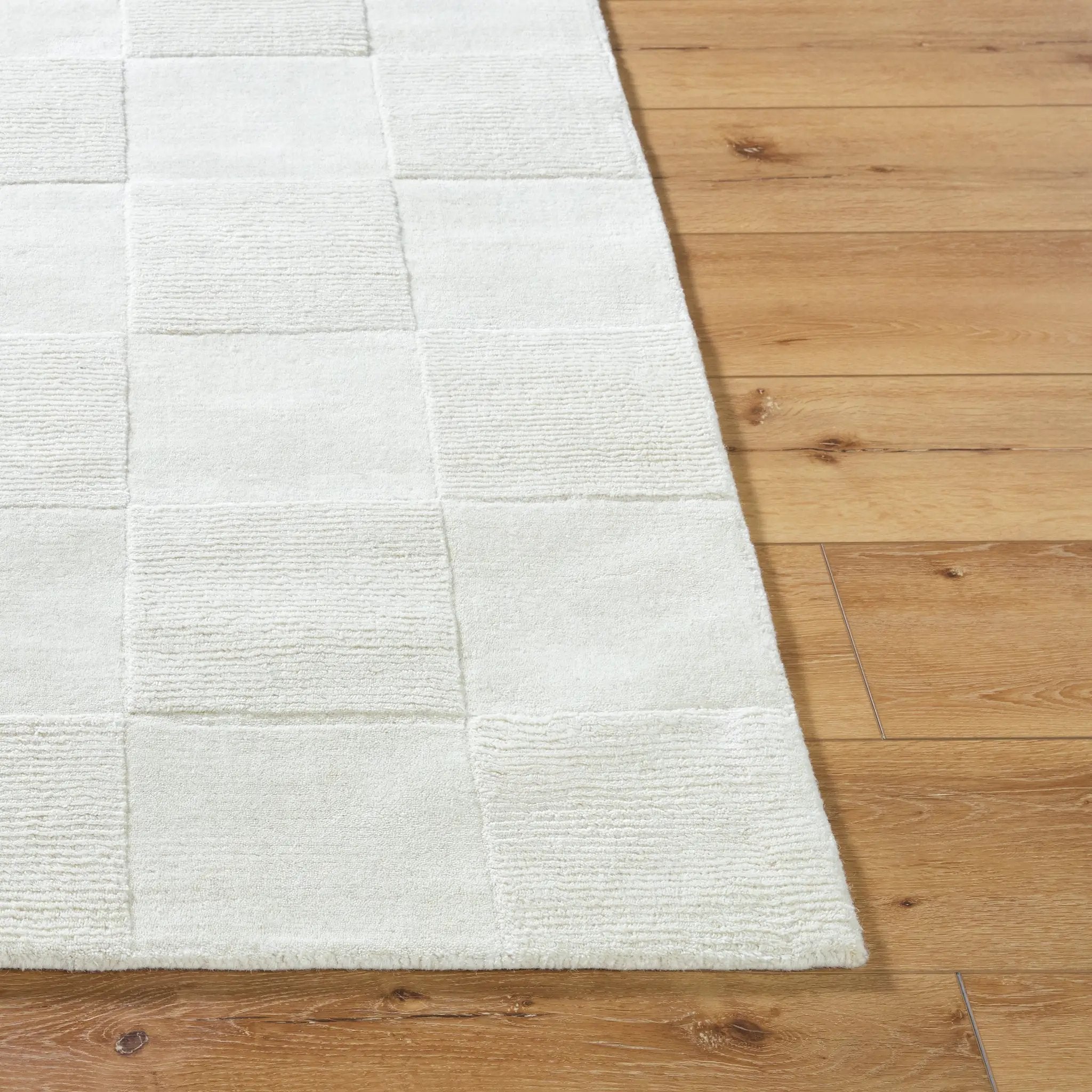 Mystique M-5499 Ivory Area Rug by LIVABLISS