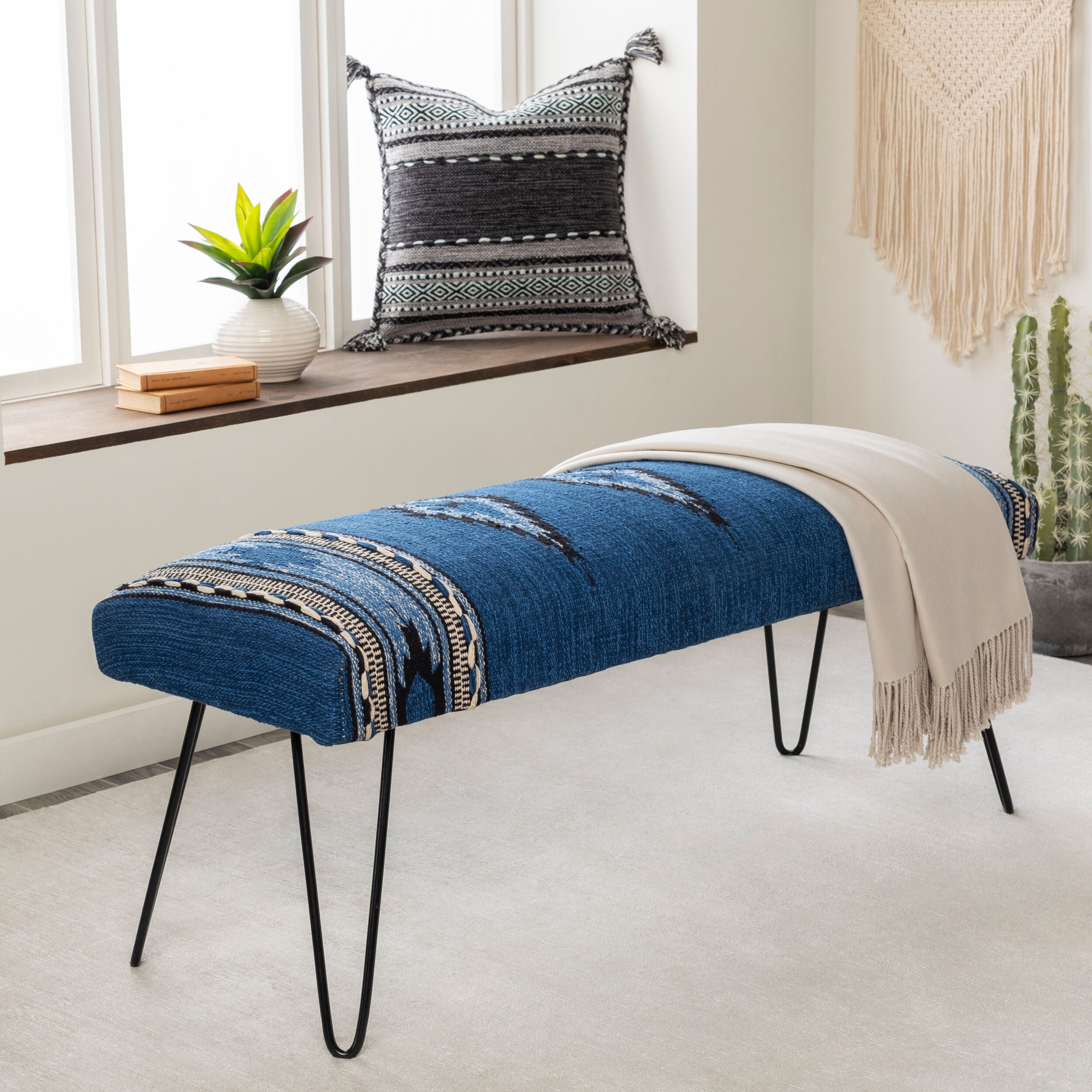 LIVABLISS Miriam MAM-001 Bench
