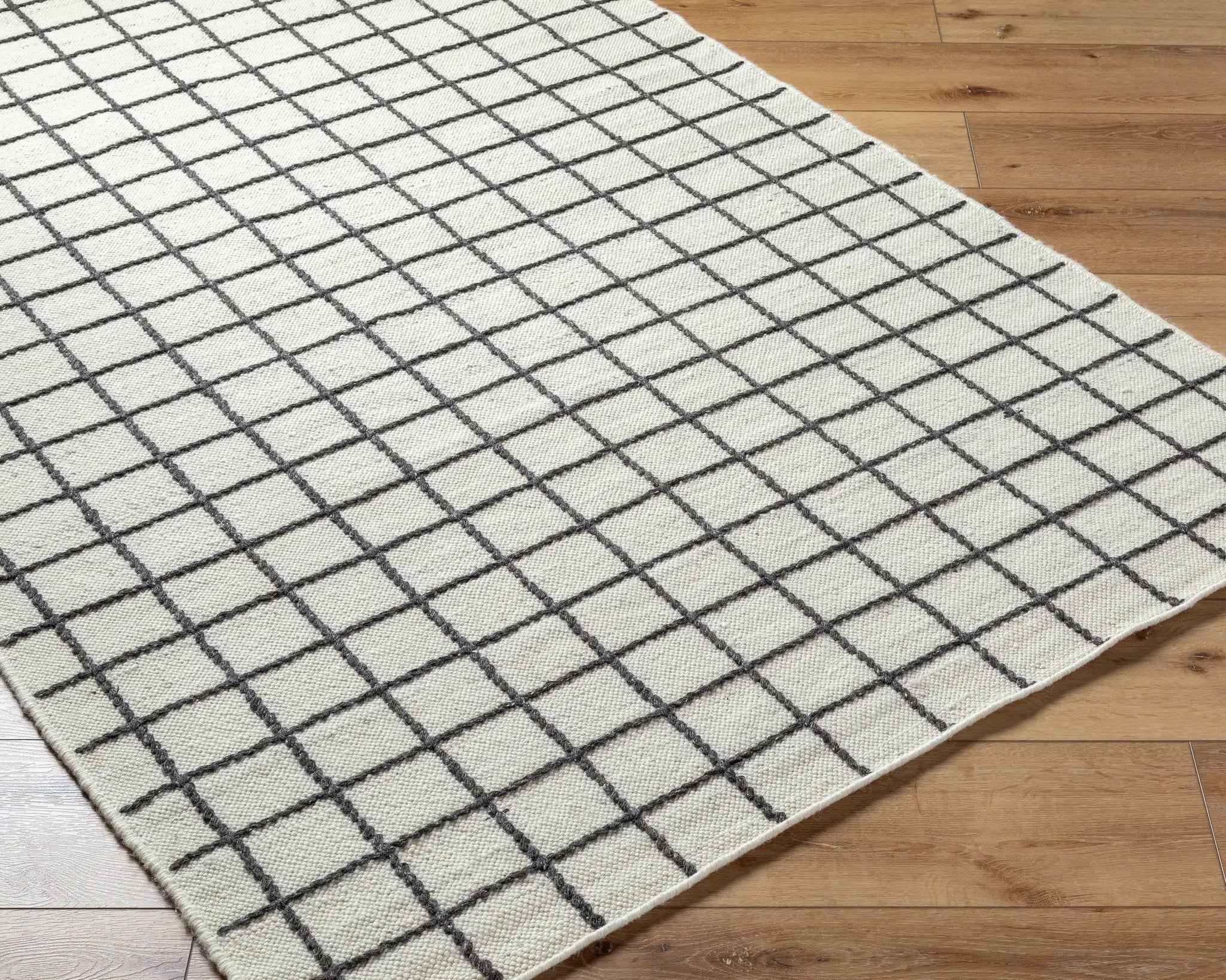 Marcela MCL-2302 Ivory Area Rug by LIVABLISS