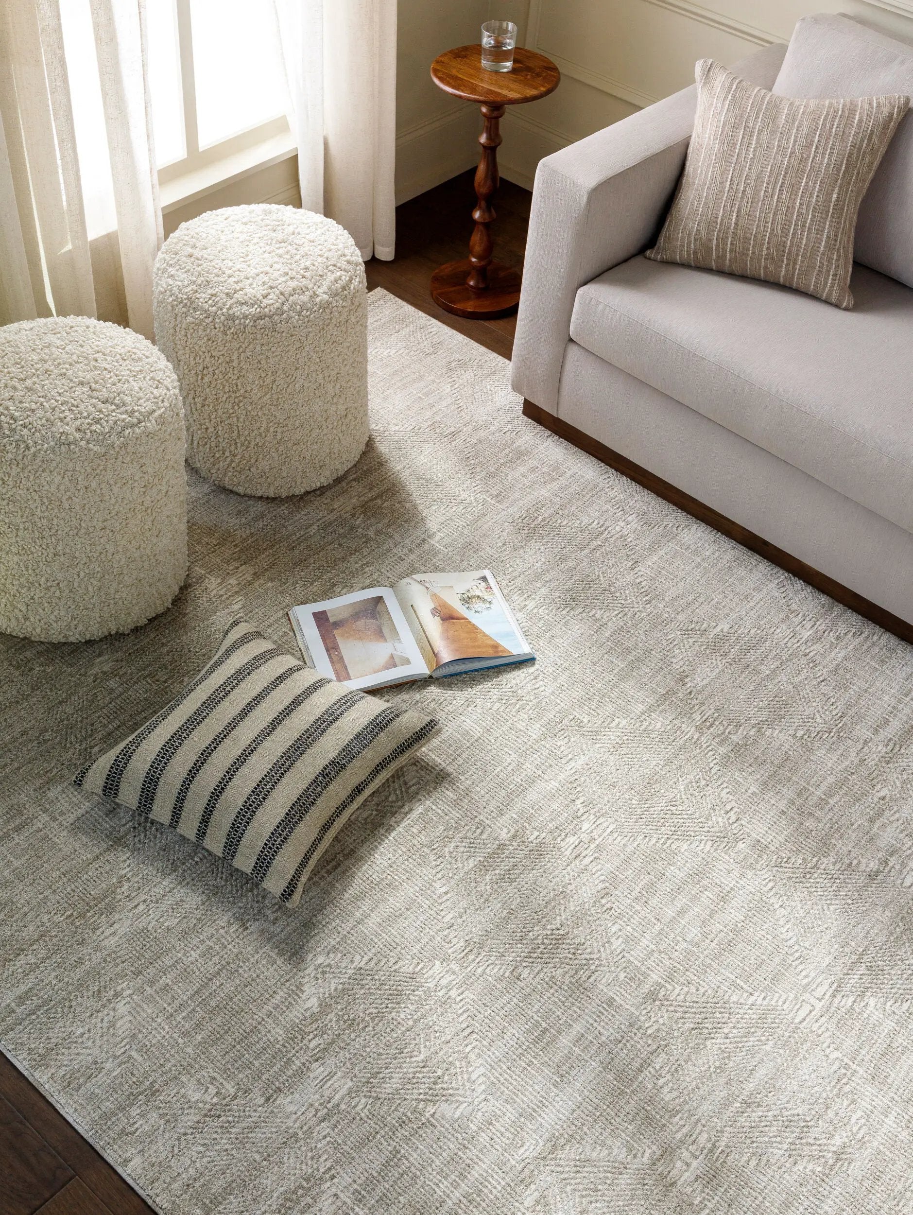 Harare HHR-001 End Table by LIVABLISS