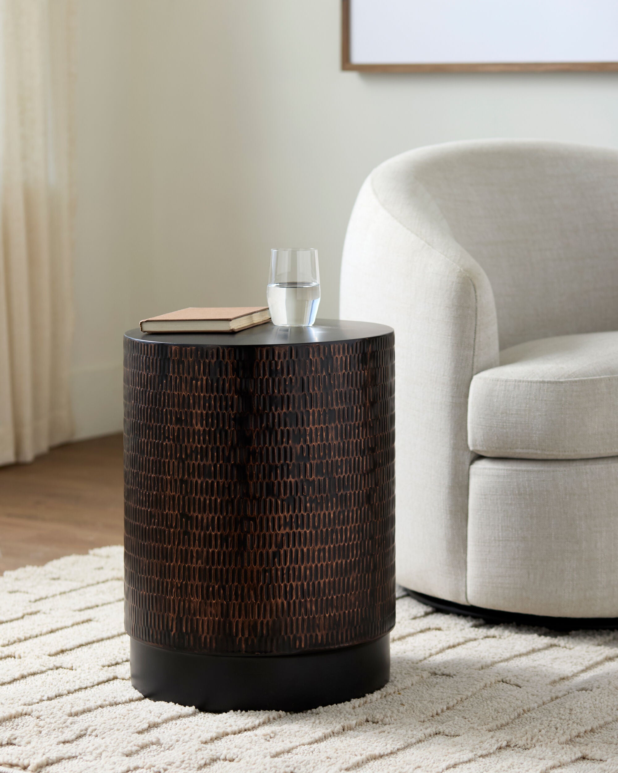 LIVABLISS Amenet NEA-002 End Table