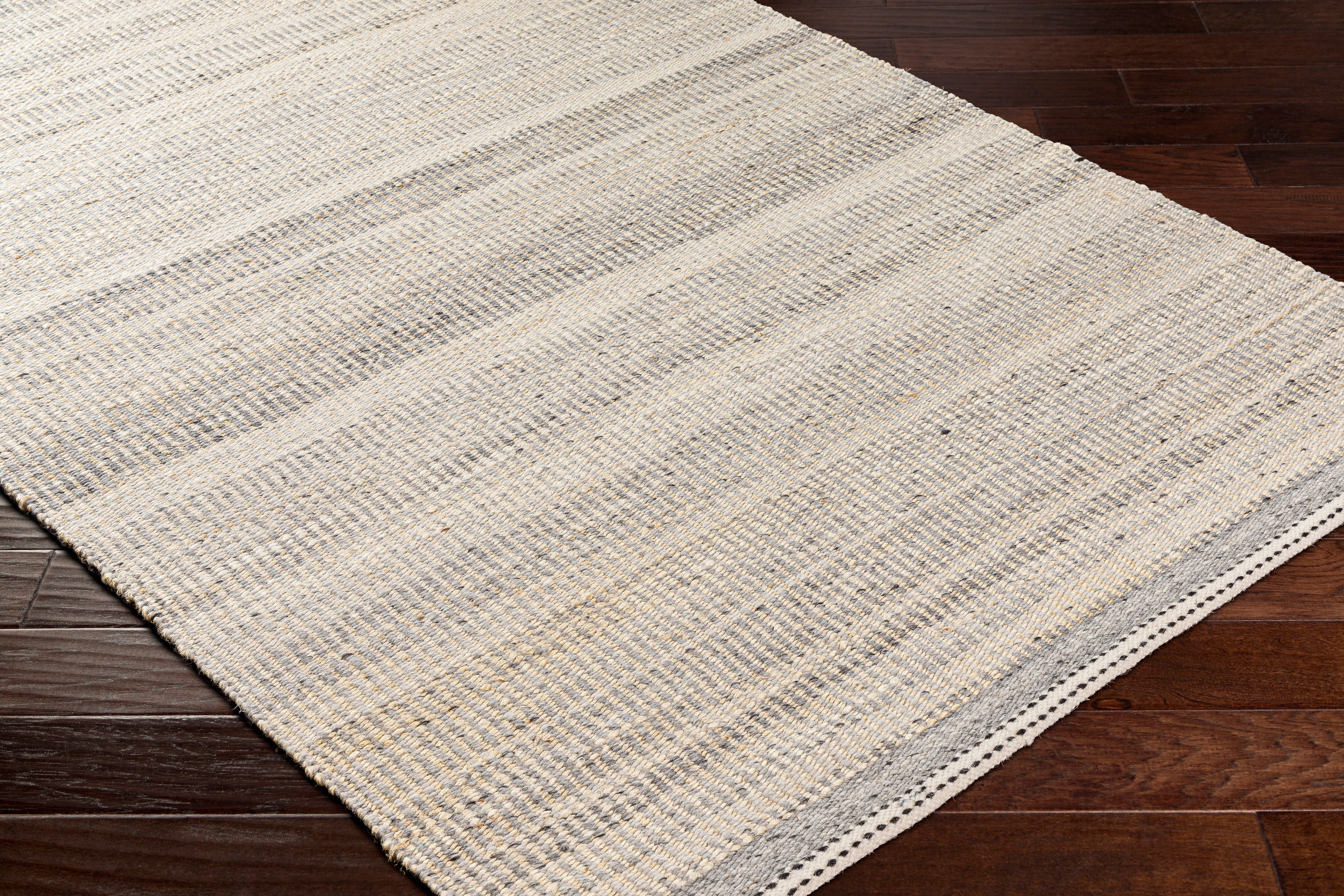 LIVABLISS Nottingham NTM-2301 Area Rug