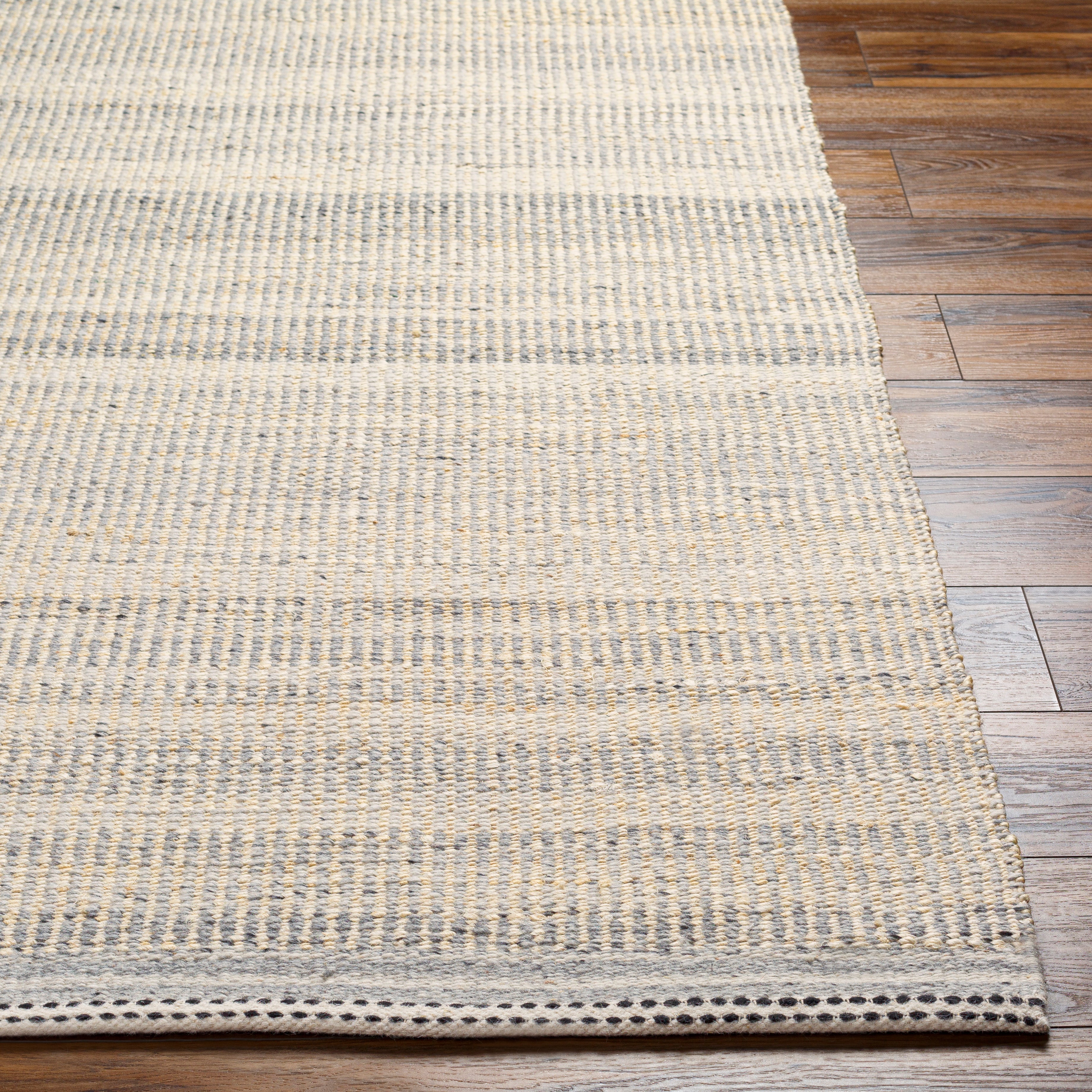 LIVABLISS Nottingham NTM-2301 Area Rug