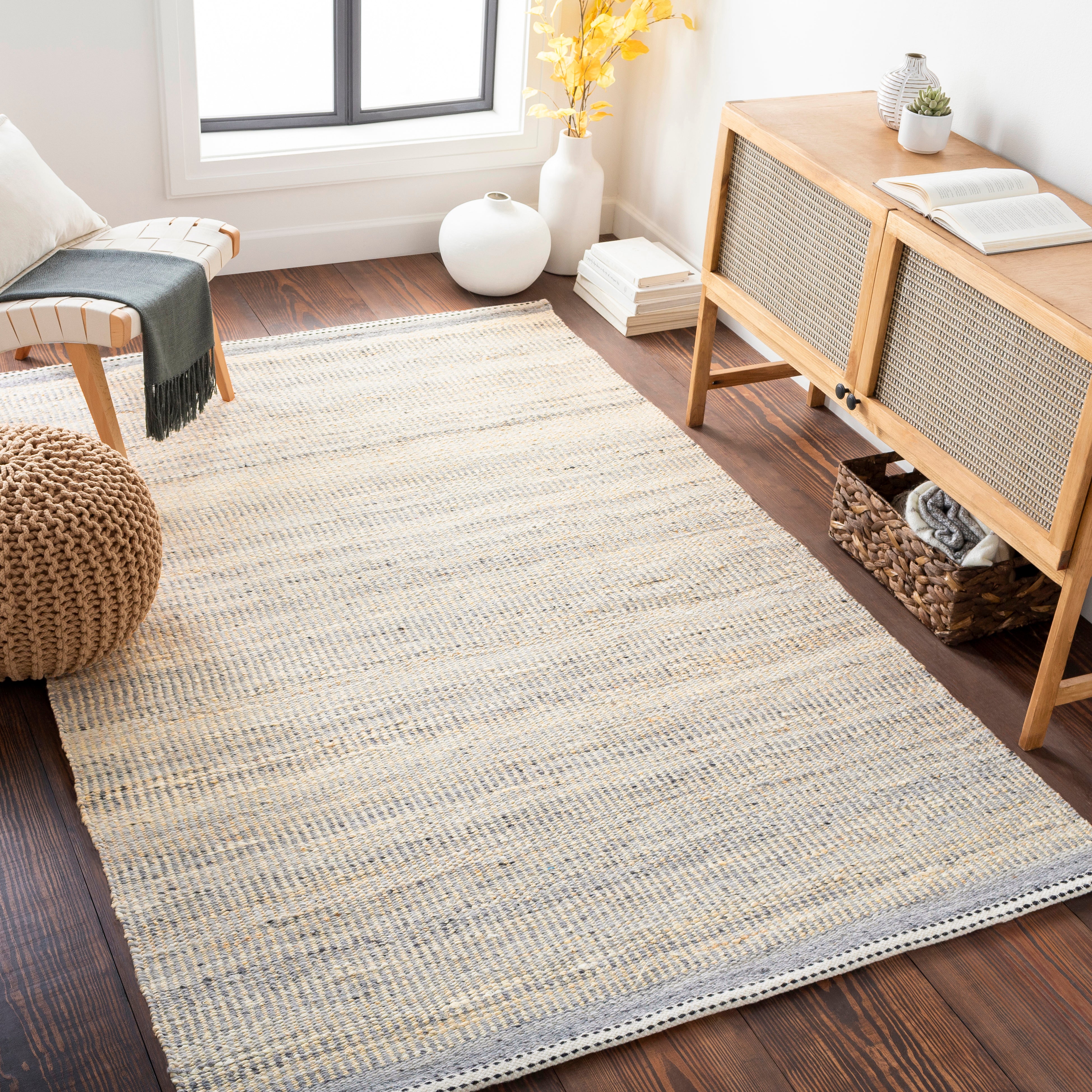 LIVABLISS Nottingham NTM-2301 Area Rug