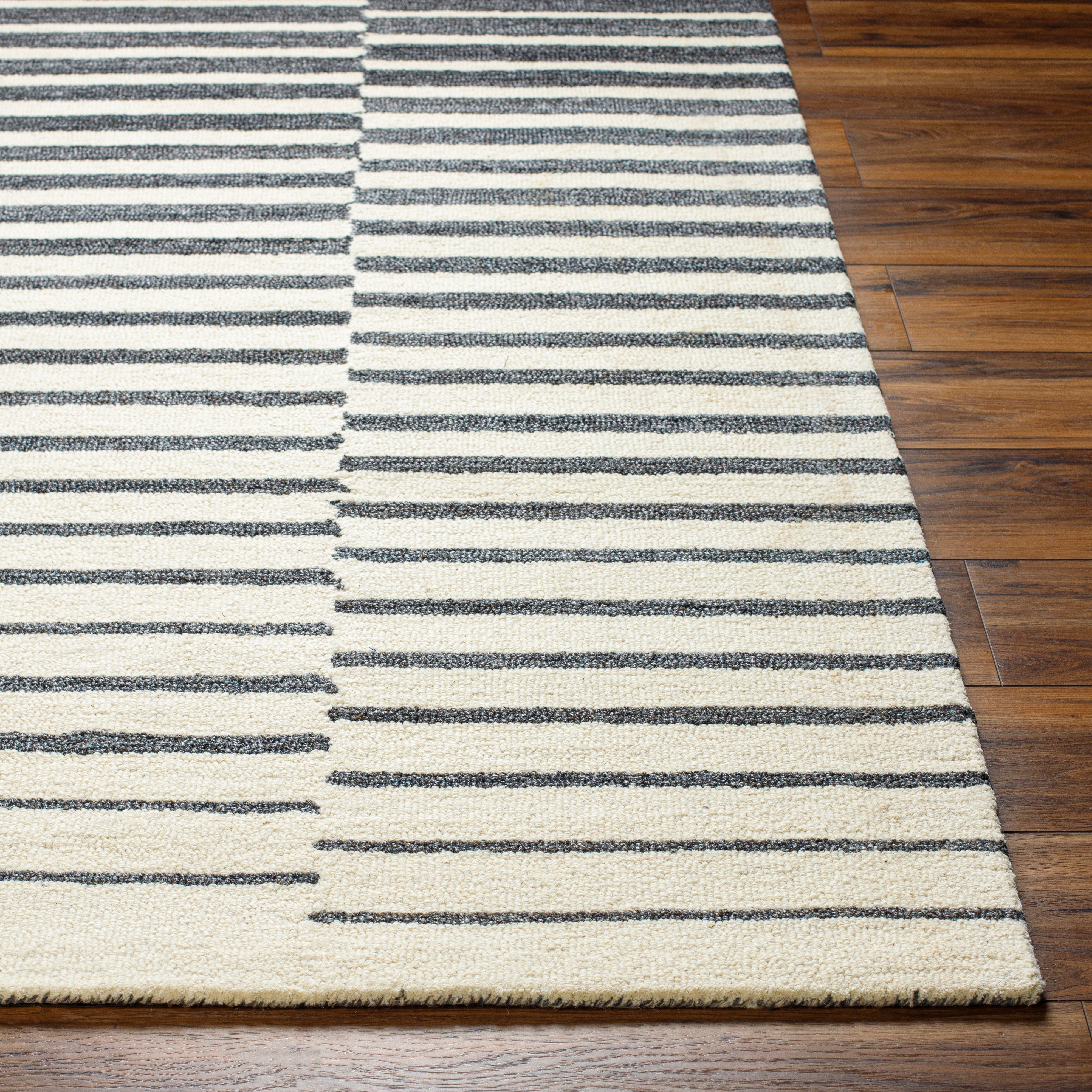 LIVABLISS Ottawa OTW-2302 Area Rug