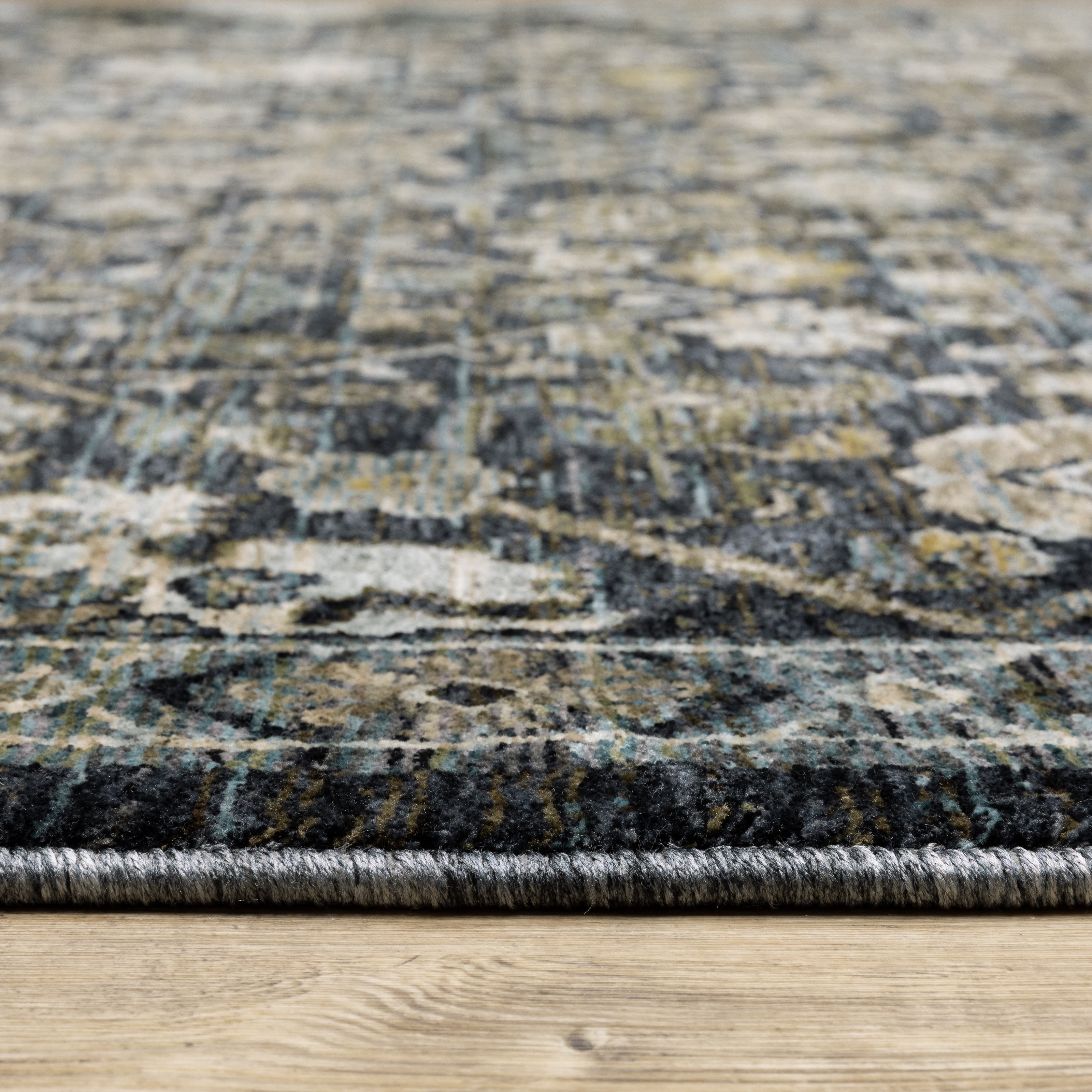 Aberdeen 533K1 Blue/ Light Blue Traditional Area Rug by Oriental Weavers
