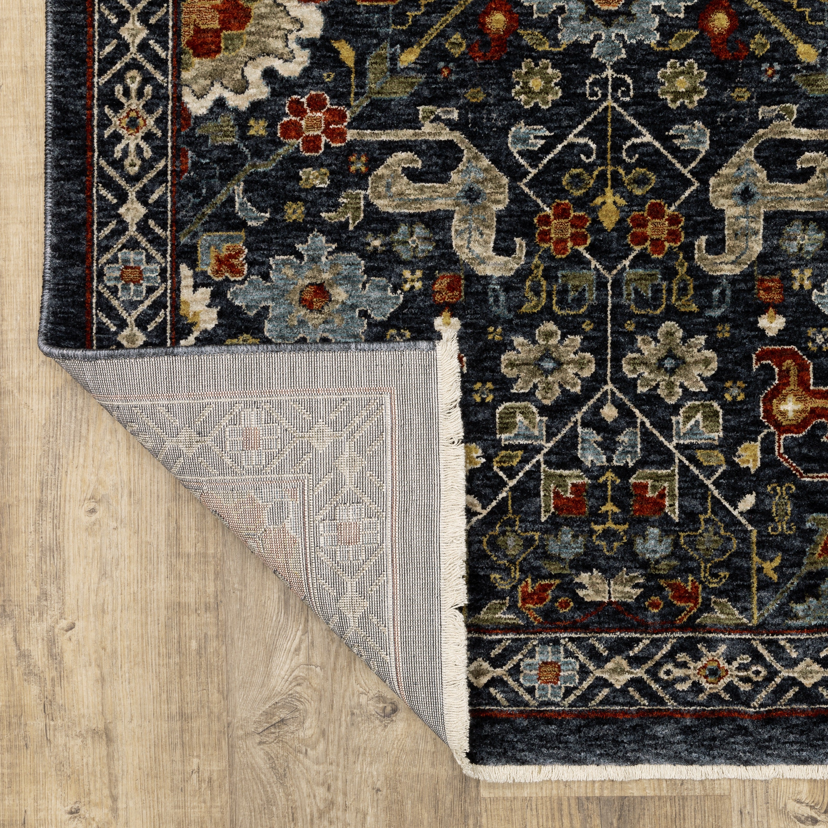 Aberdeen 006B1 Blue/ Multi Traditional Area Rug by Oriental Weavers