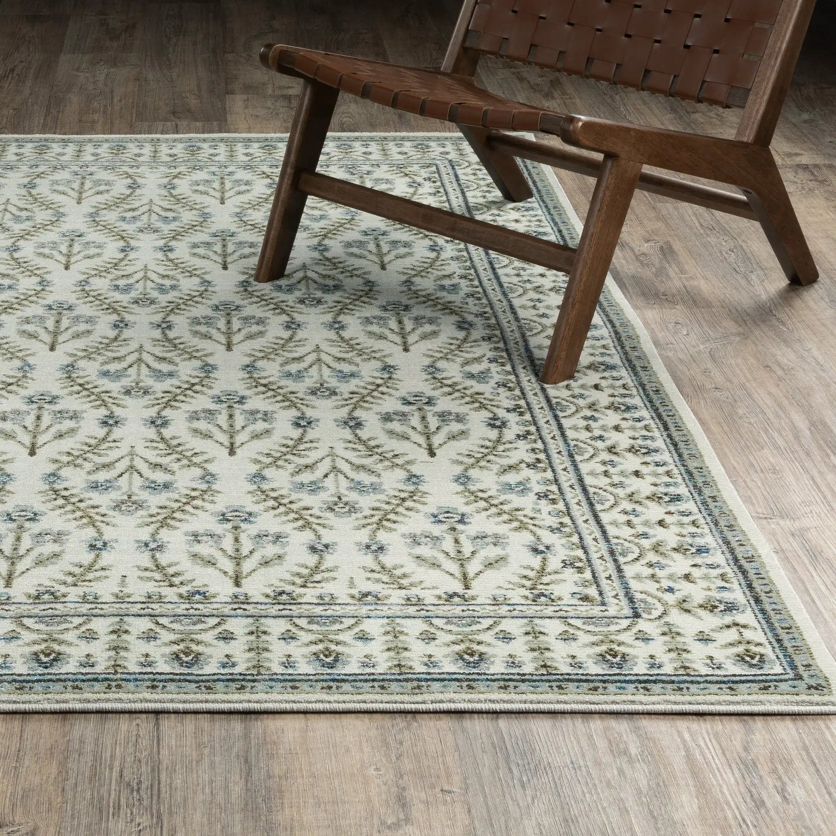 Andorra 3717C Ivory/ Blue Area Rug by Oriental Weavers