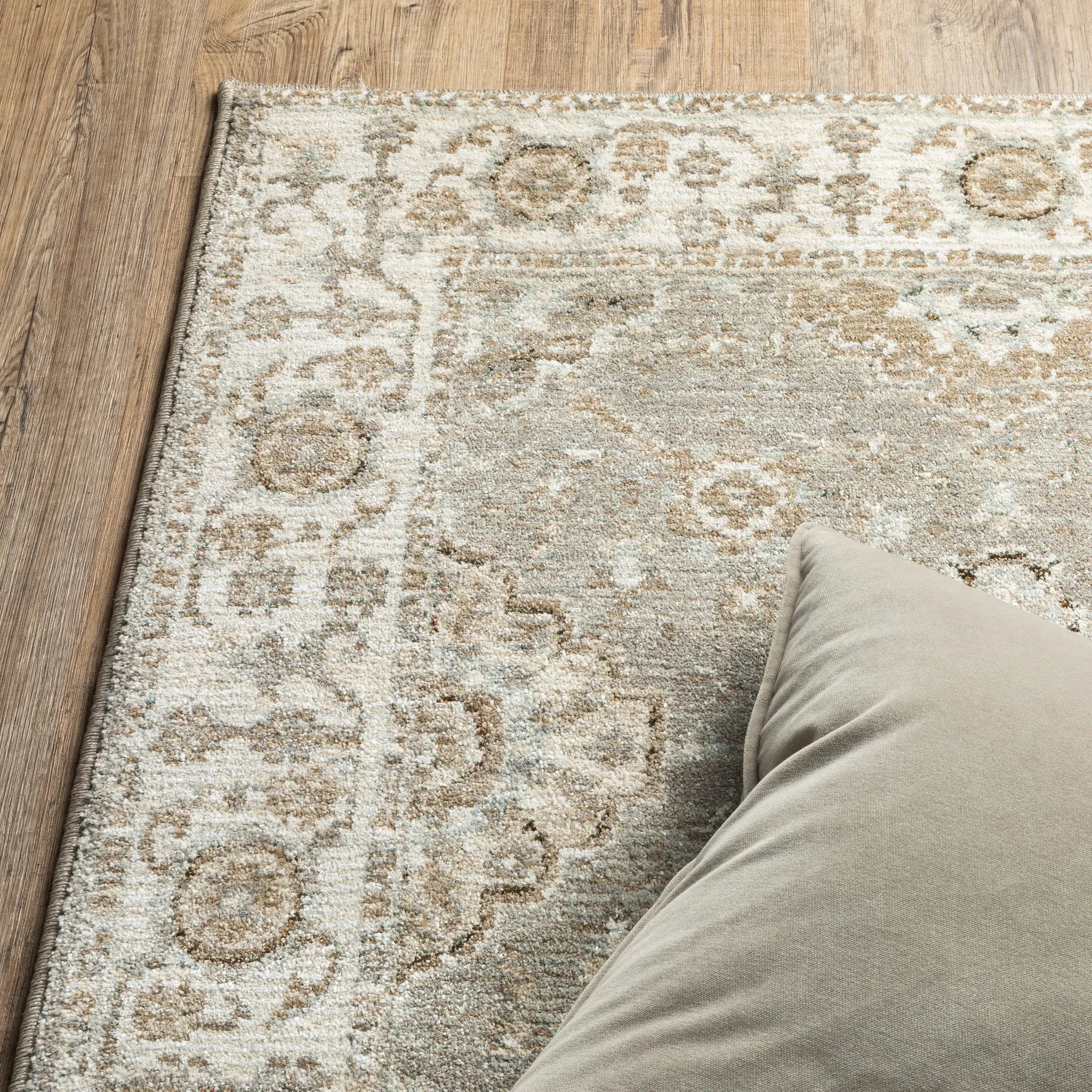 Andorra 8929H Grey/ Ivory Area Rug by Oriental Weavers