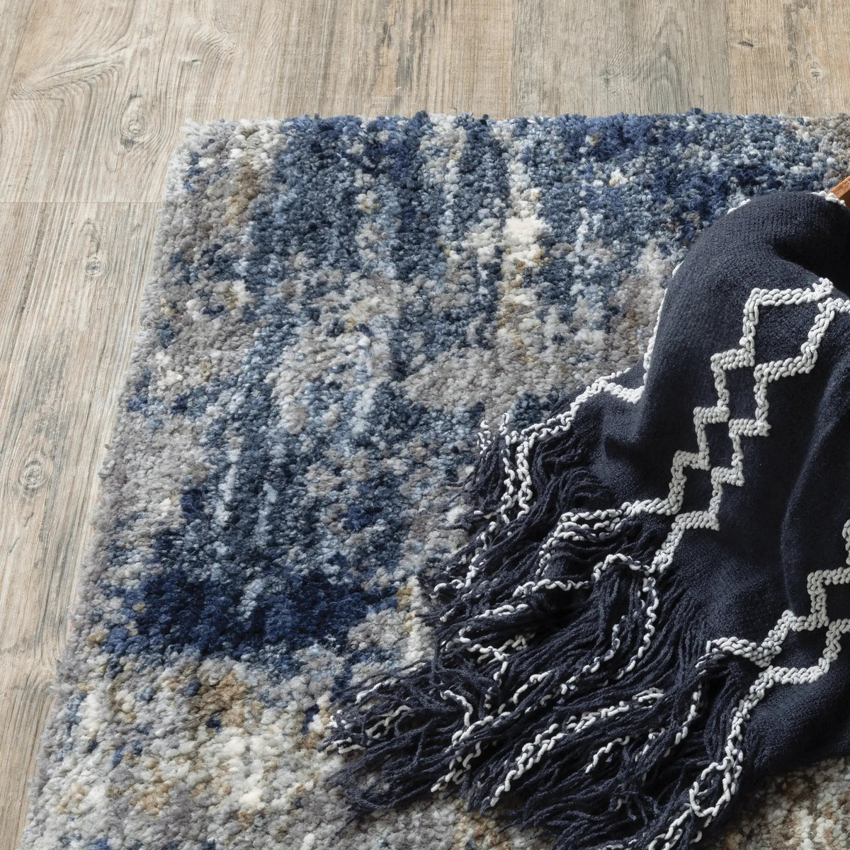 Aspen 2061L Grey/ Blue Area Rug by Oriental Weavers