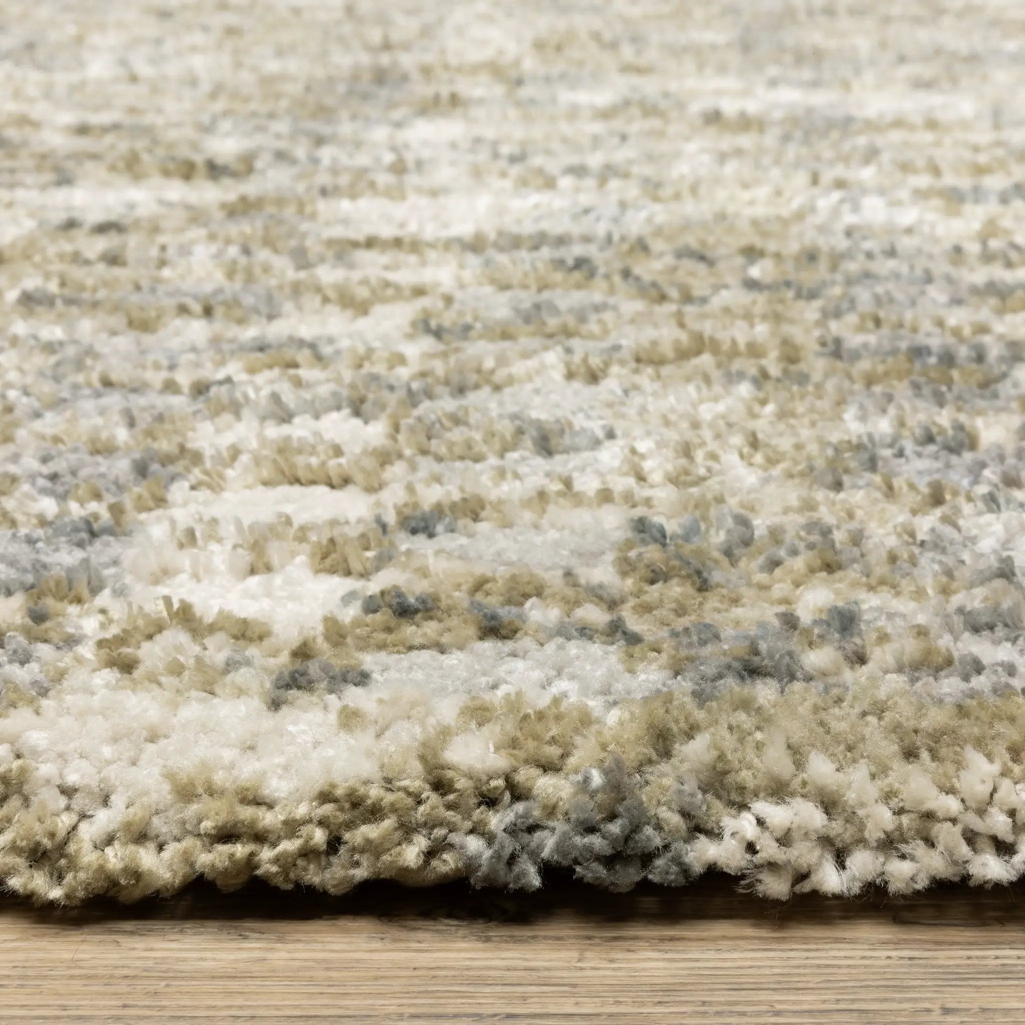 Aspen 3052A Gold/ Grey Area Rug by Oriental Weavers