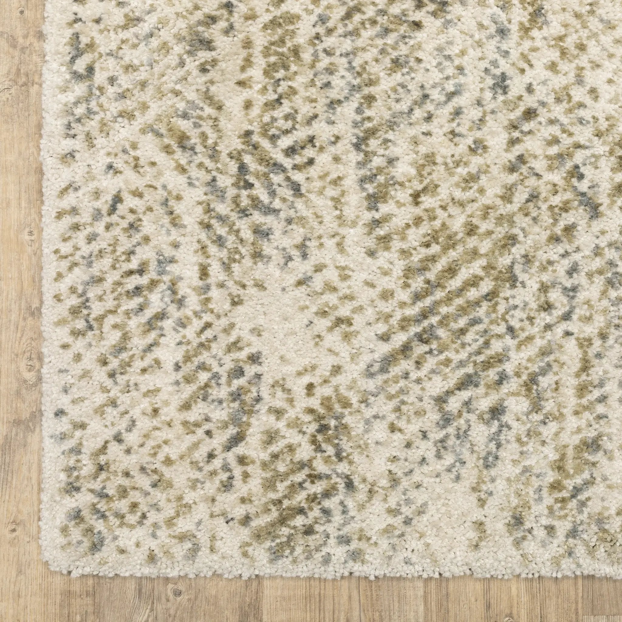 Aspen 3154E Ivory/ Gold Area Rug by Oriental Weavers
