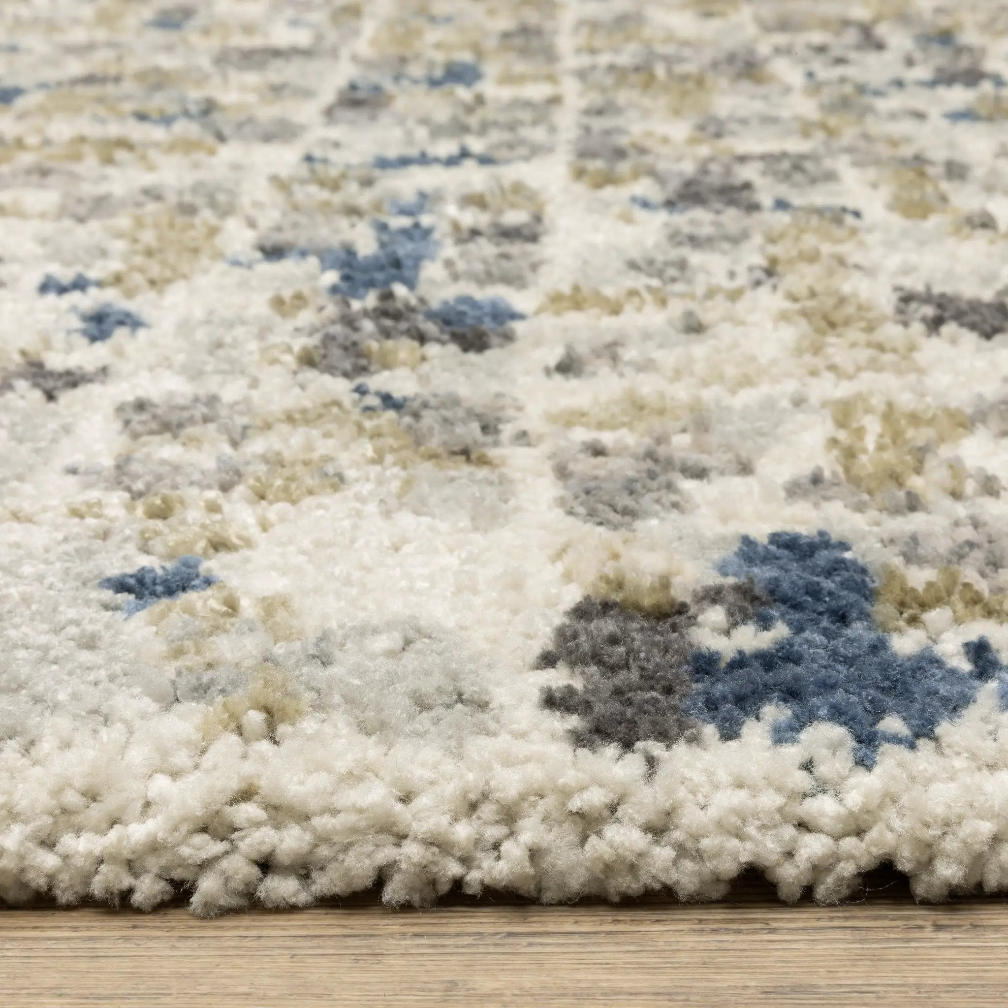 Aspen 3514A Ivory/ Blue Area Rug by Oriental Weavers