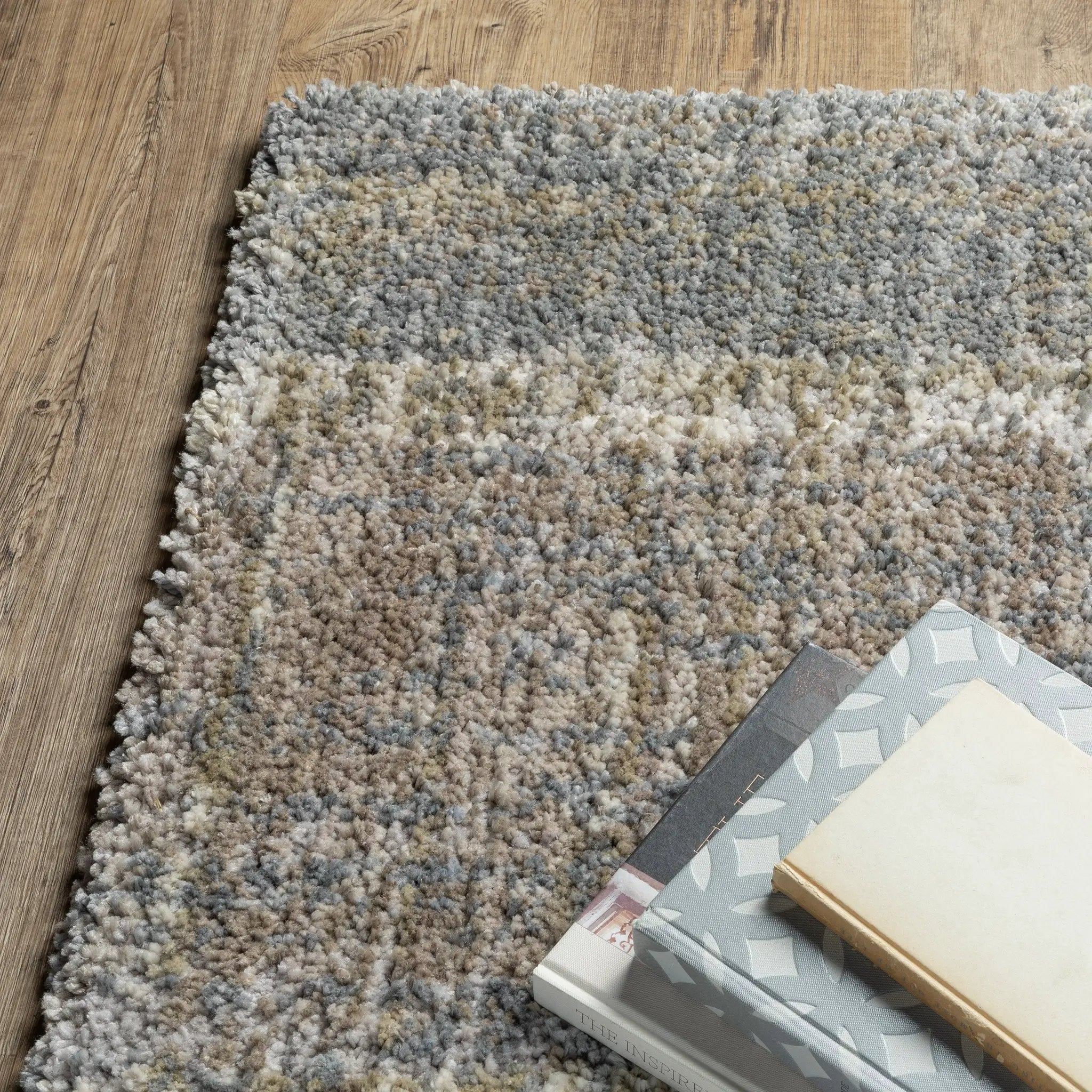 Aspen 530J9 Grey/ Ivory Area Rug by Oriental Weavers