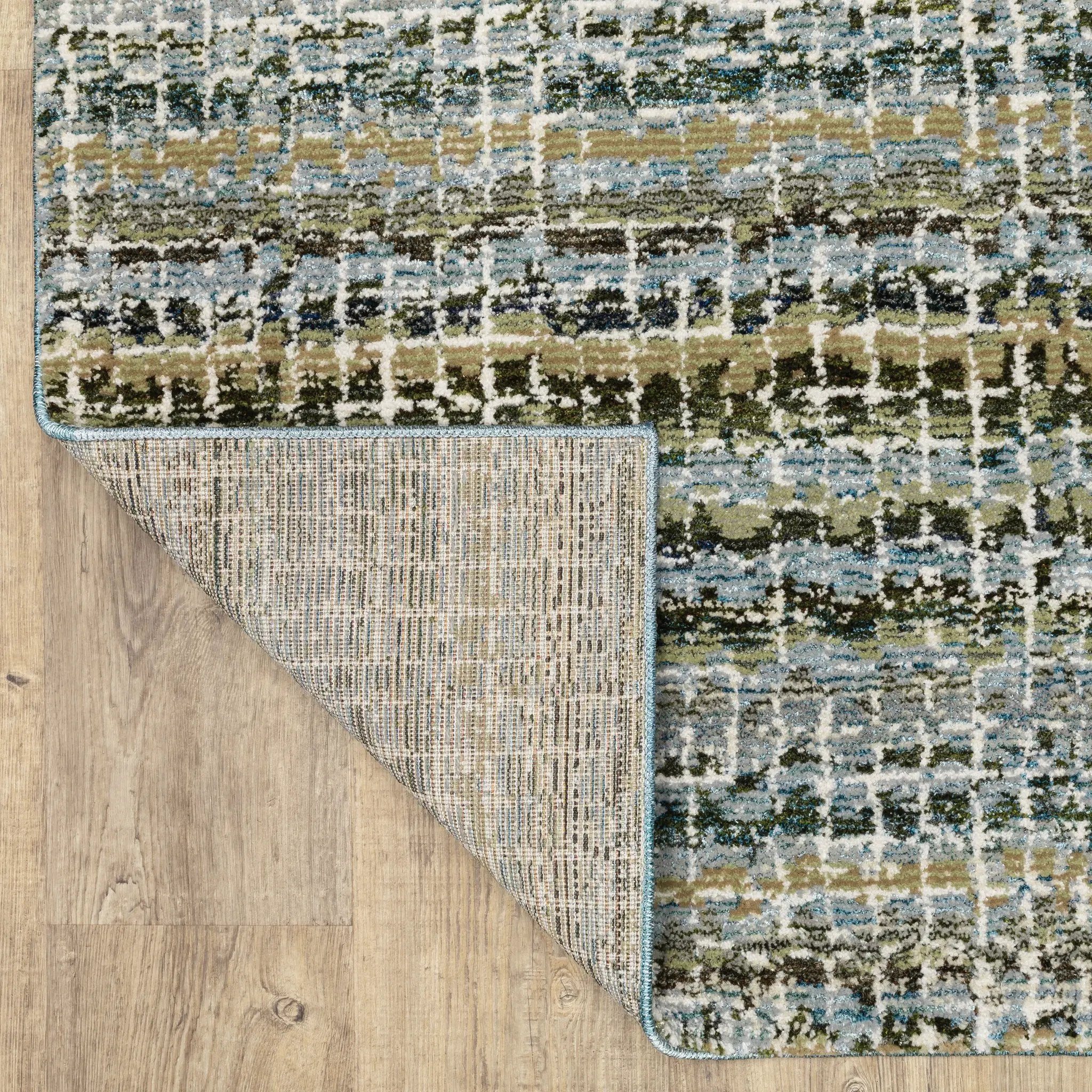 Atlas 747B0 Blue/ Green Area Rug by Oriental Weavers