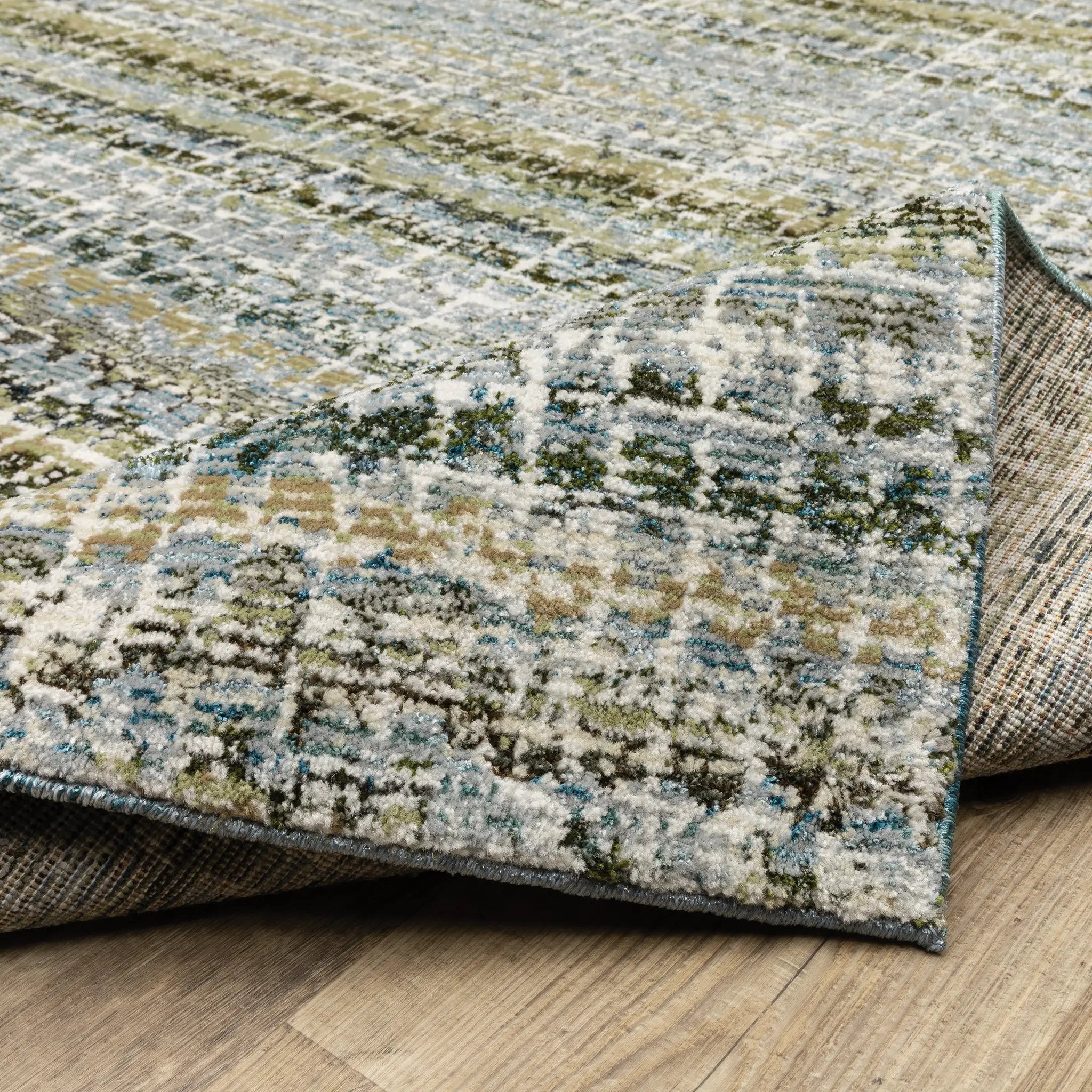 Atlas 747B0 Blue/ Green Area Rug by Oriental Weavers