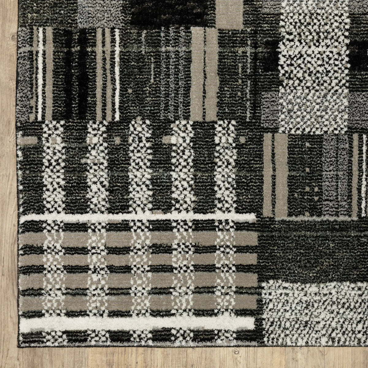 Atlas 752C0 Black/ Grey Area Rug by Oriental Weavers