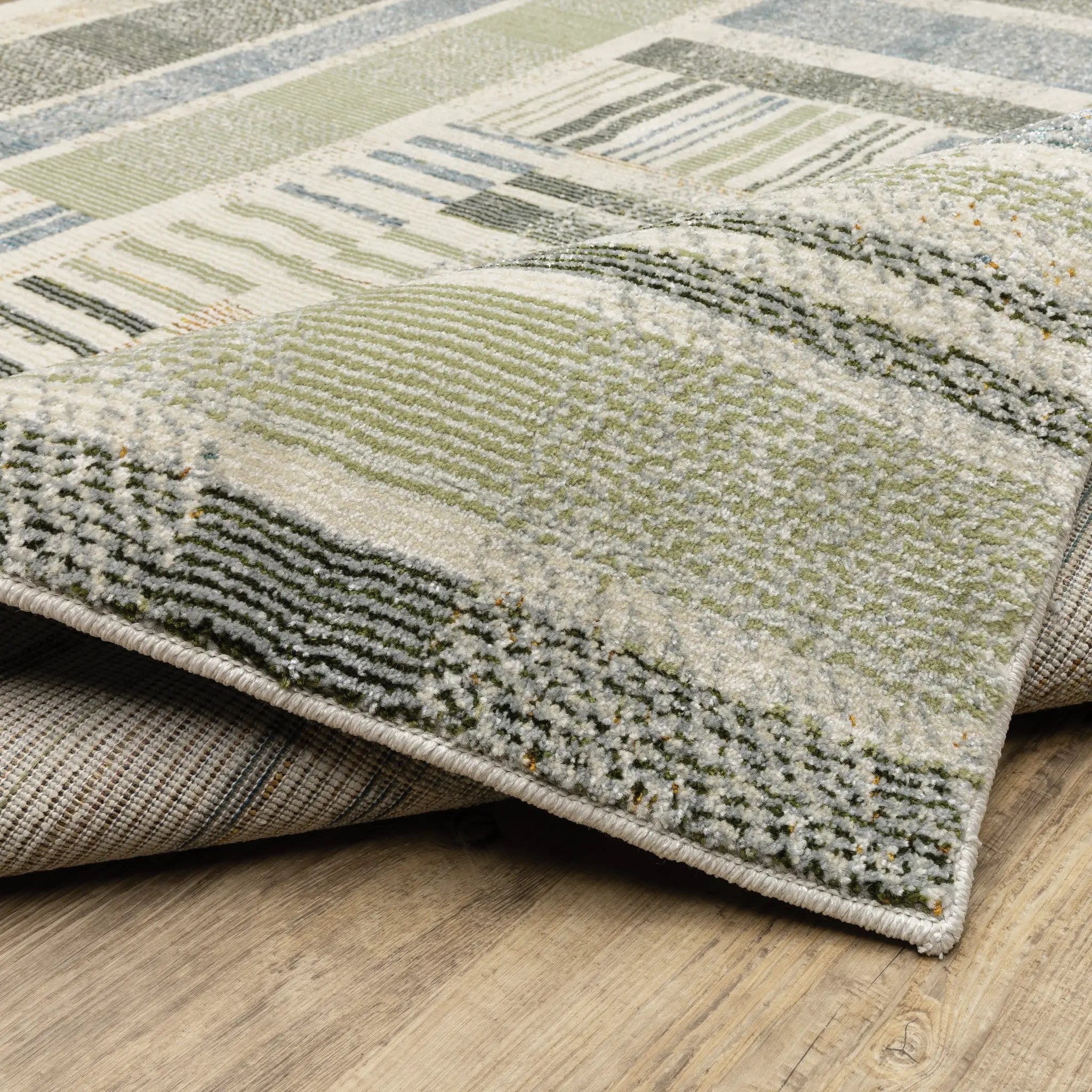Atlas 752E0 Blue/ Green Area Rug by Oriental Weavers