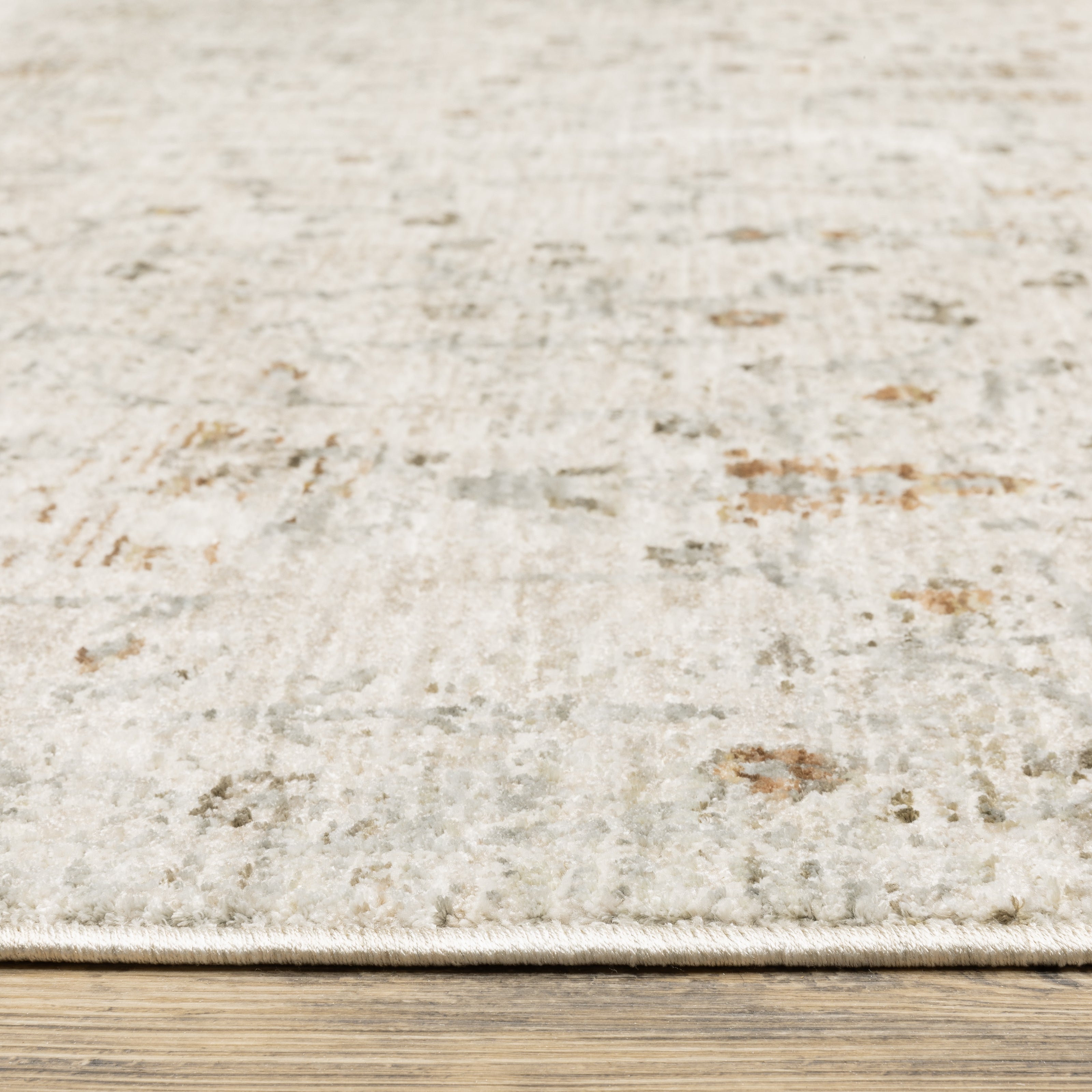 Oriental Weavers Avalon AVA01 soft transitional rug featuring decorative pattern in ivory/ beige tones