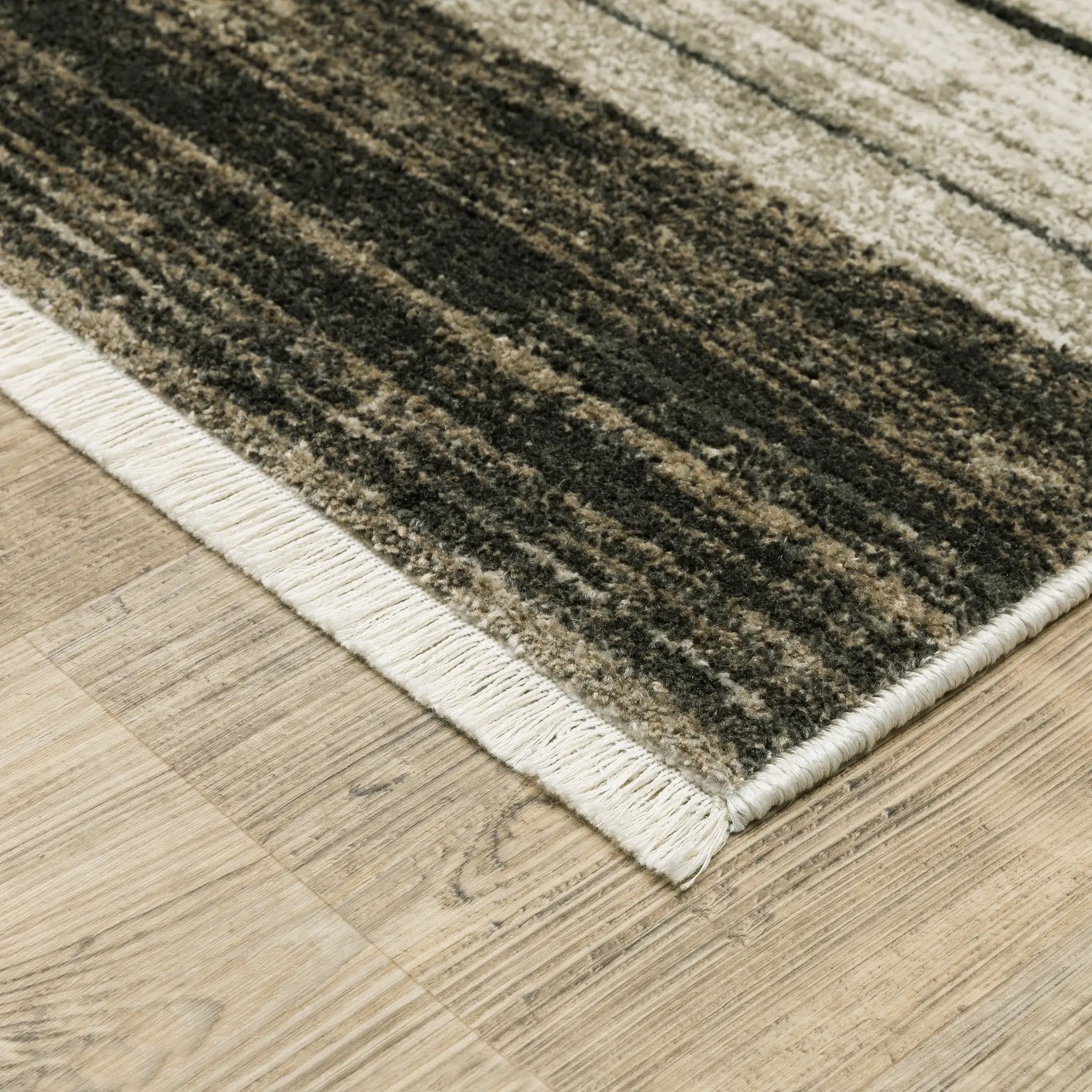 Bauer 090N2 Beige/ Charcoal Area Rug by Oriental Weavers
