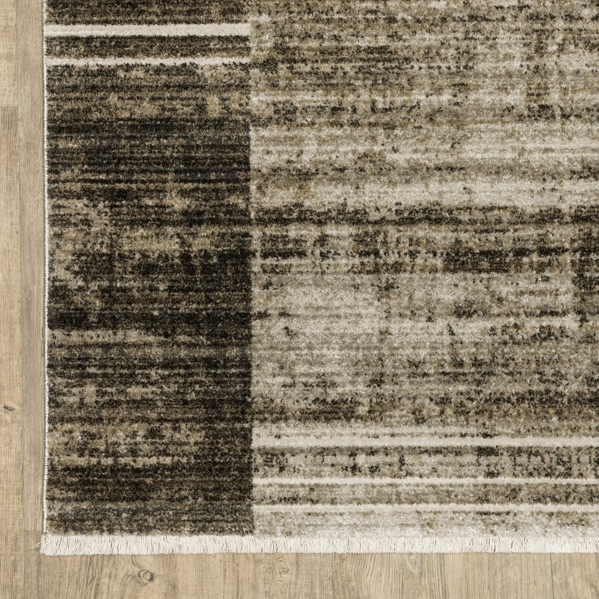 Bauer 090N2 Beige/ Charcoal Area Rug by Oriental Weavers