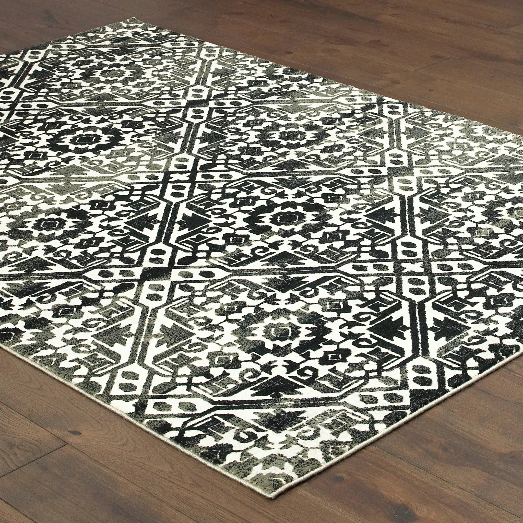 Bowen 5506E Navy/ Ivory Area Rug by Oriental Weavers