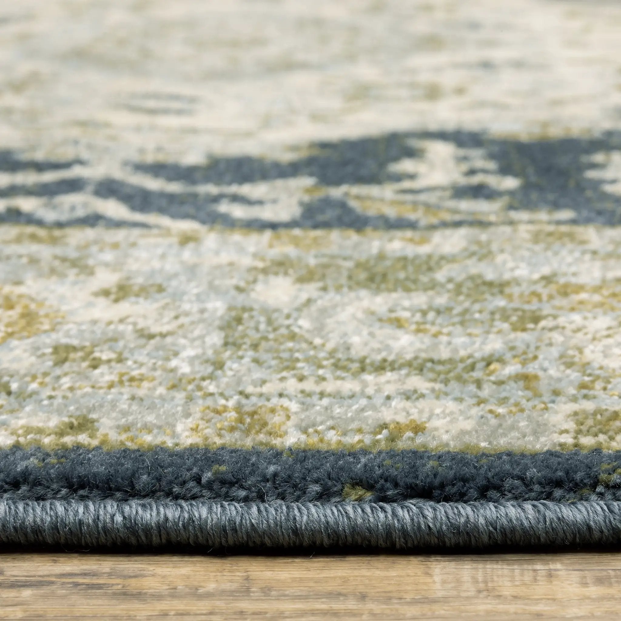 Branson BR05A Teal Blue/ Ivory Area Rug by Oriental Weavers