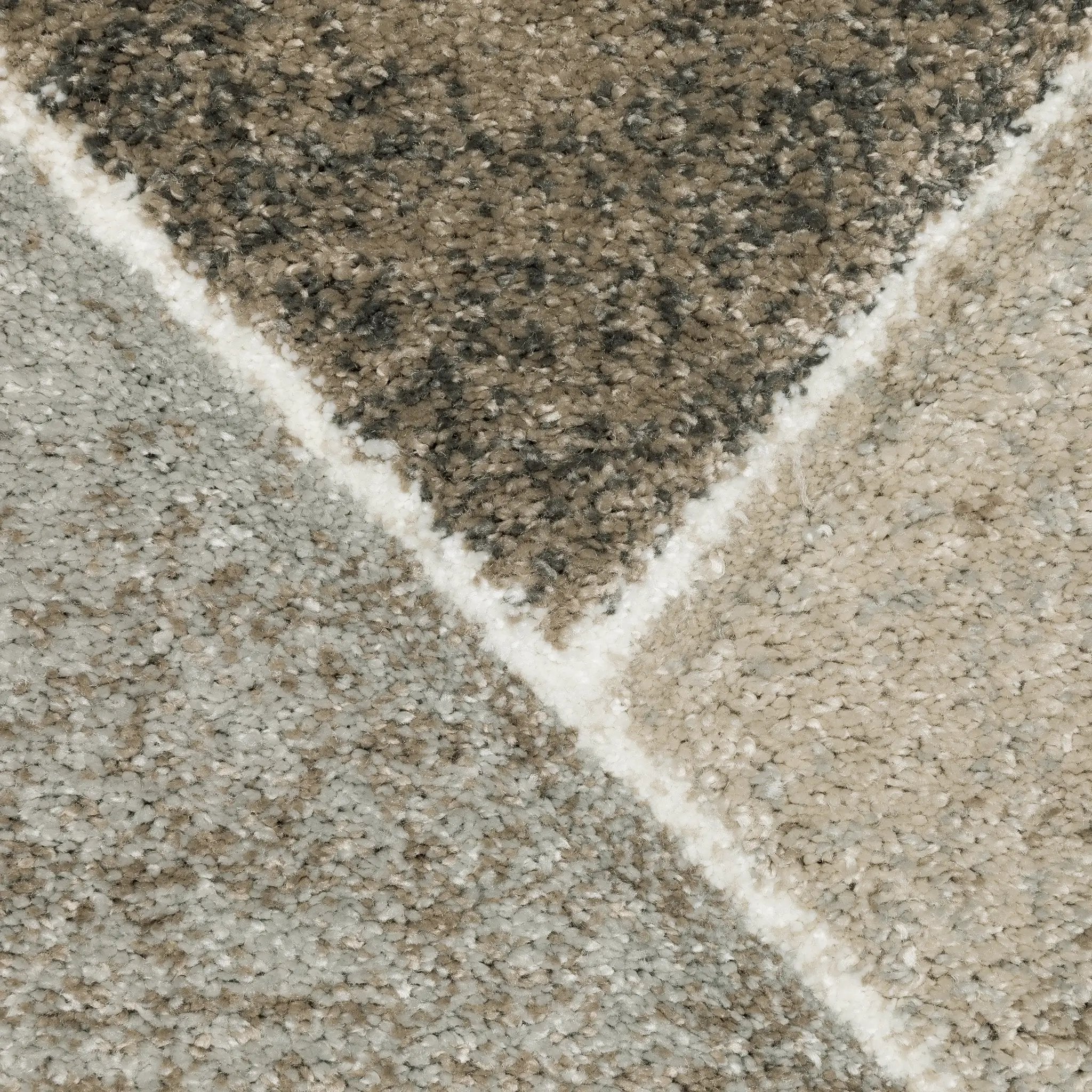 Cambria 004L2 Grey/ Brown Area Rug by Oriental Weavers