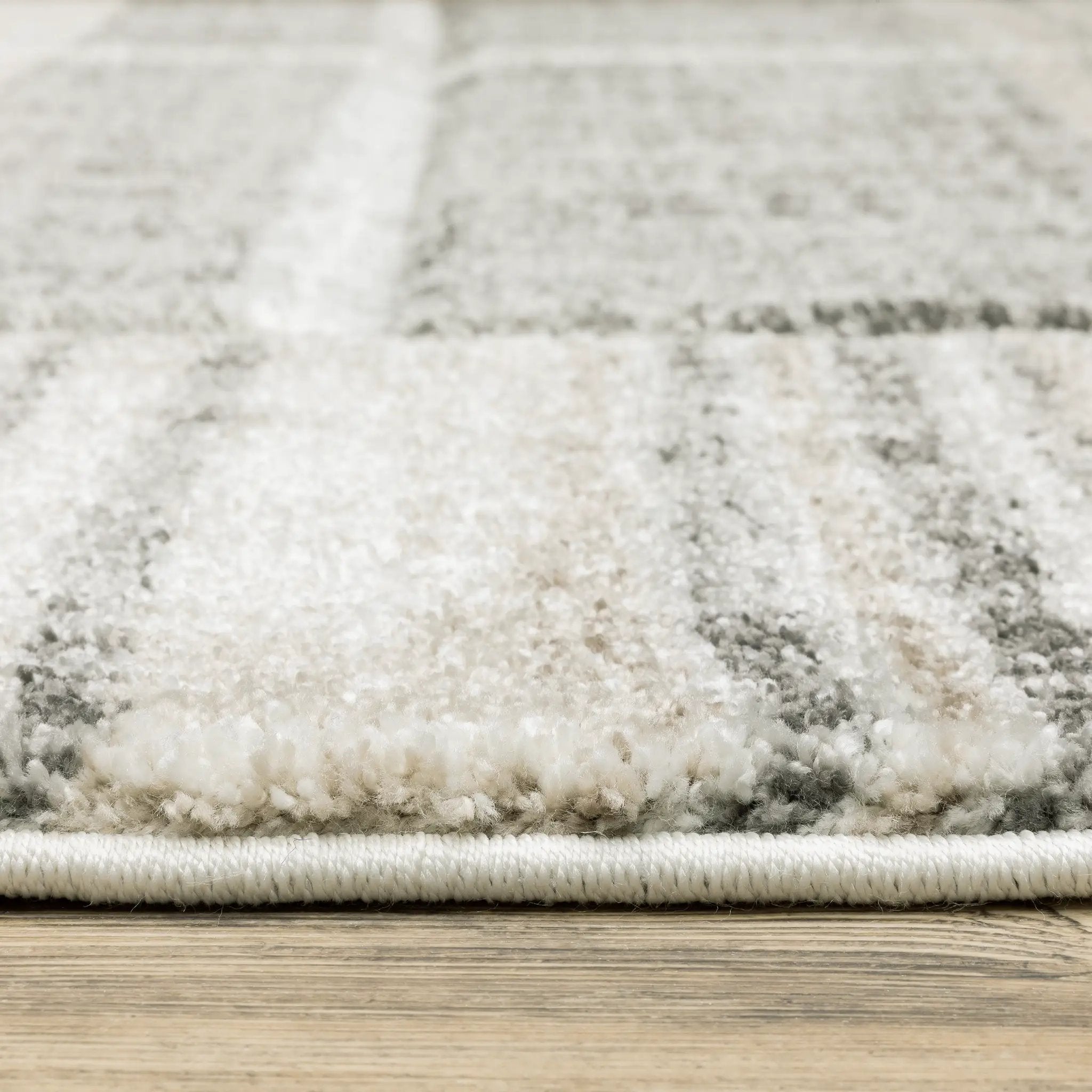 Cambria 055X2 Tan/ Charcoal Area Rug by Oriental Weavers