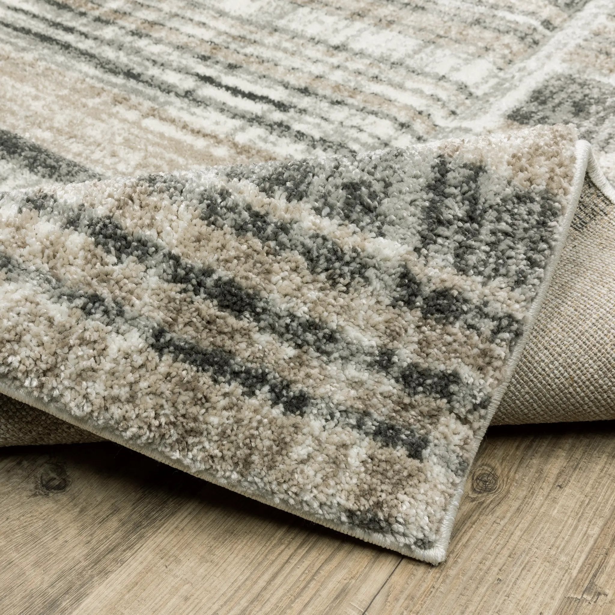 Cambria 055X2 Tan/ Charcoal Area Rug by Oriental Weavers