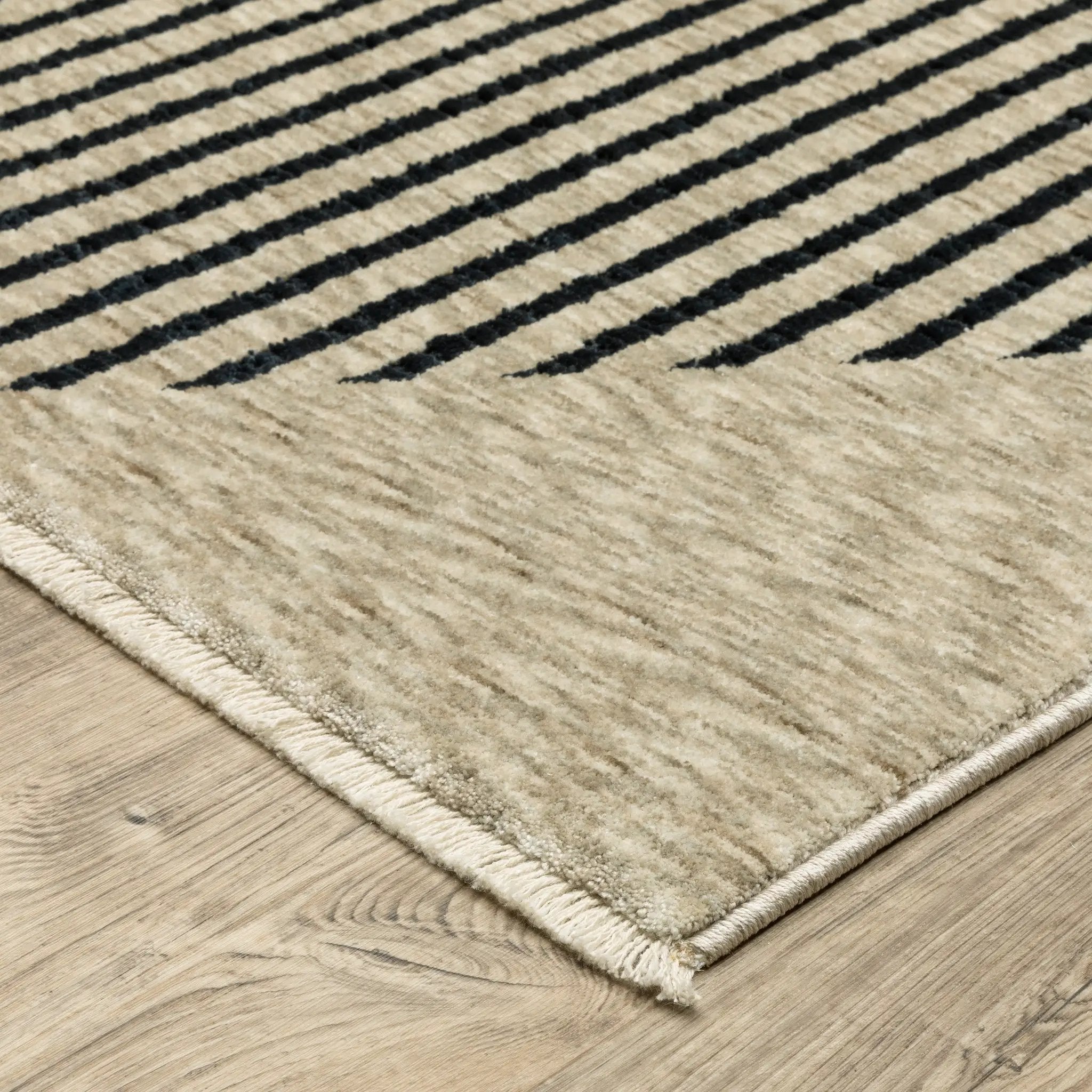 Capella CAP04 Beige/ Deep Navy Area Rug by Oriental Weavers