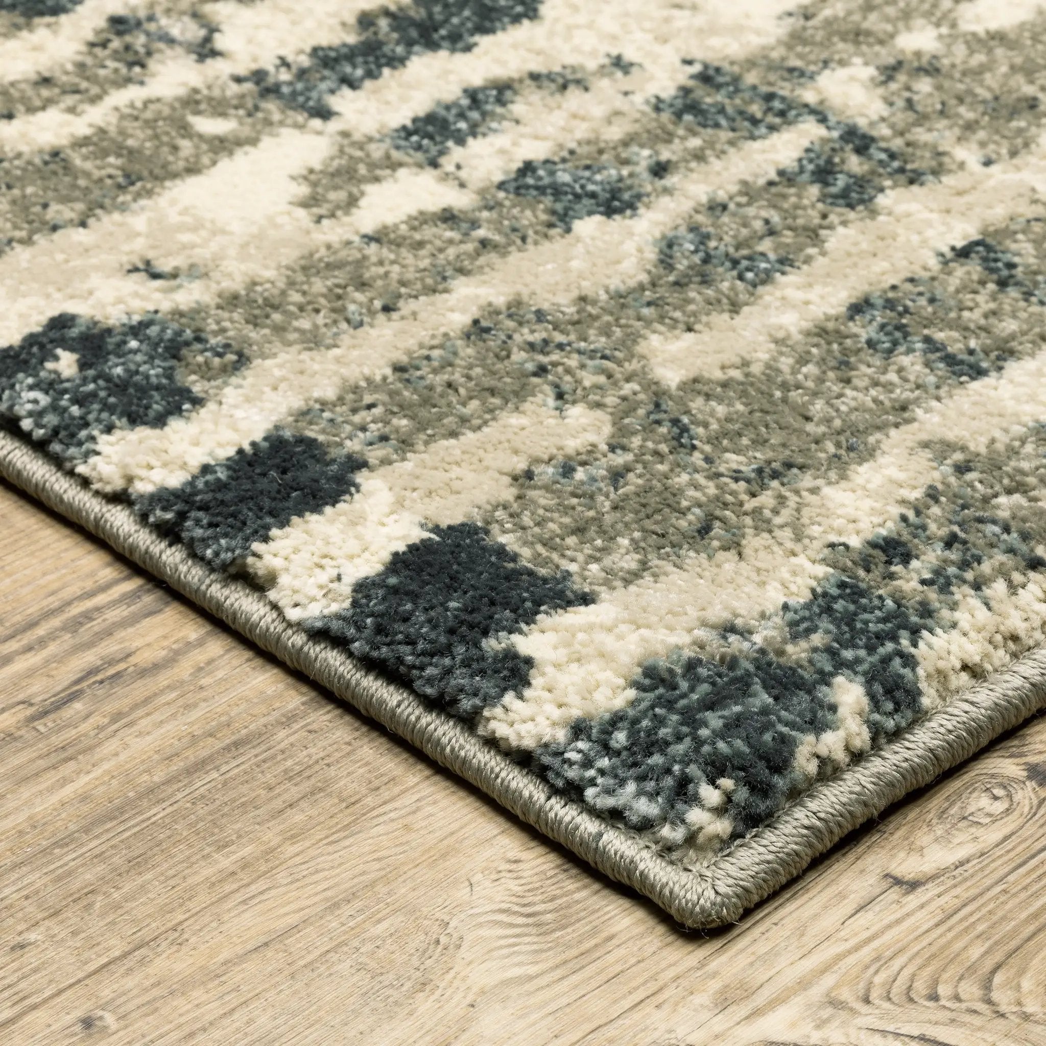 Carson 0745C Blue/ Beige Area Rug by Oriental Weavers
