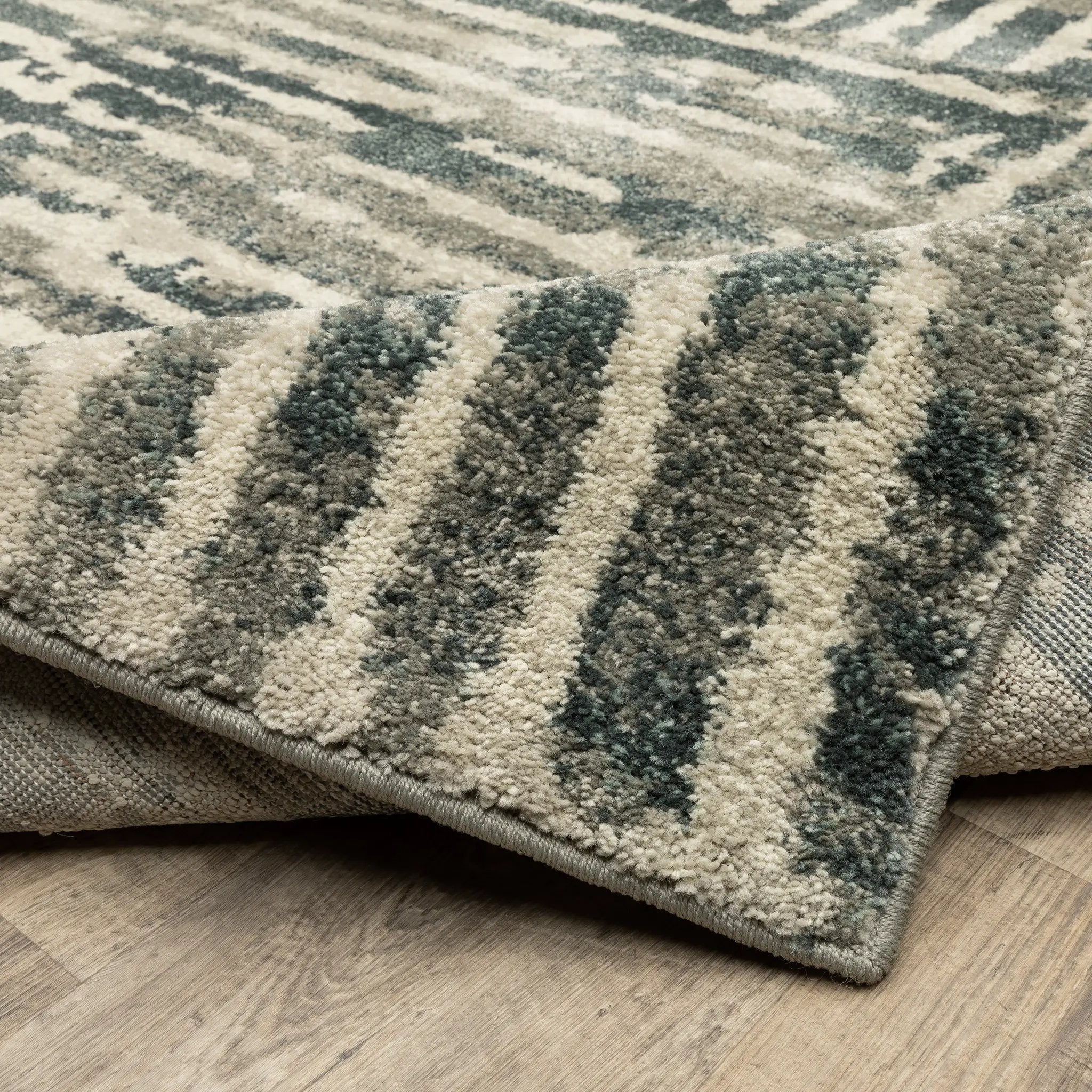 Carson 0745C Blue/ Beige Area Rug by Oriental Weavers