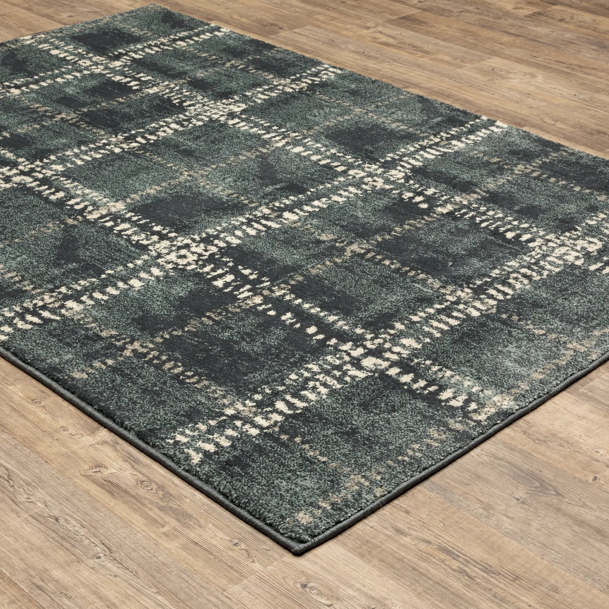 Carson 0746J Blue/ Ivory Area Rug by Oriental Weavers