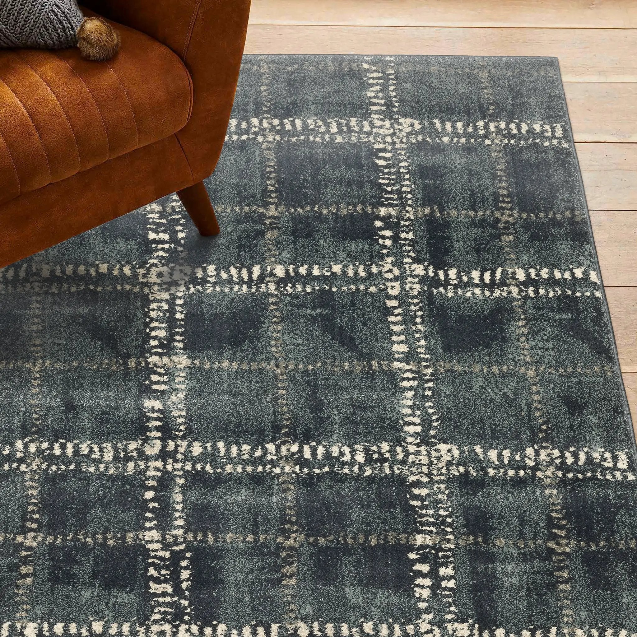 Carson 0746J Blue/ Ivory Area Rug by Oriental Weavers