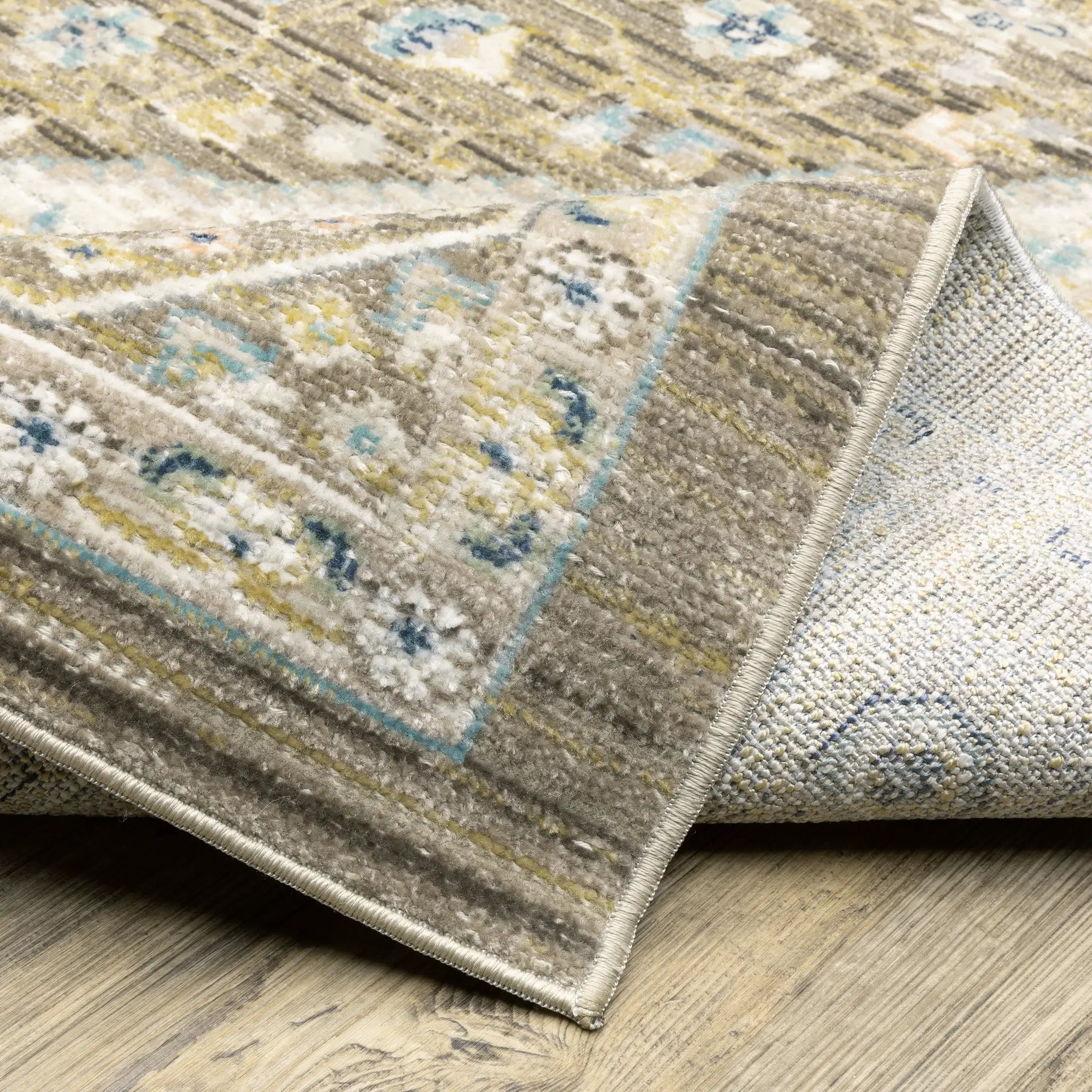 Cavett CAV12 Brown/ Blue Area Rug by Oriental Weavers