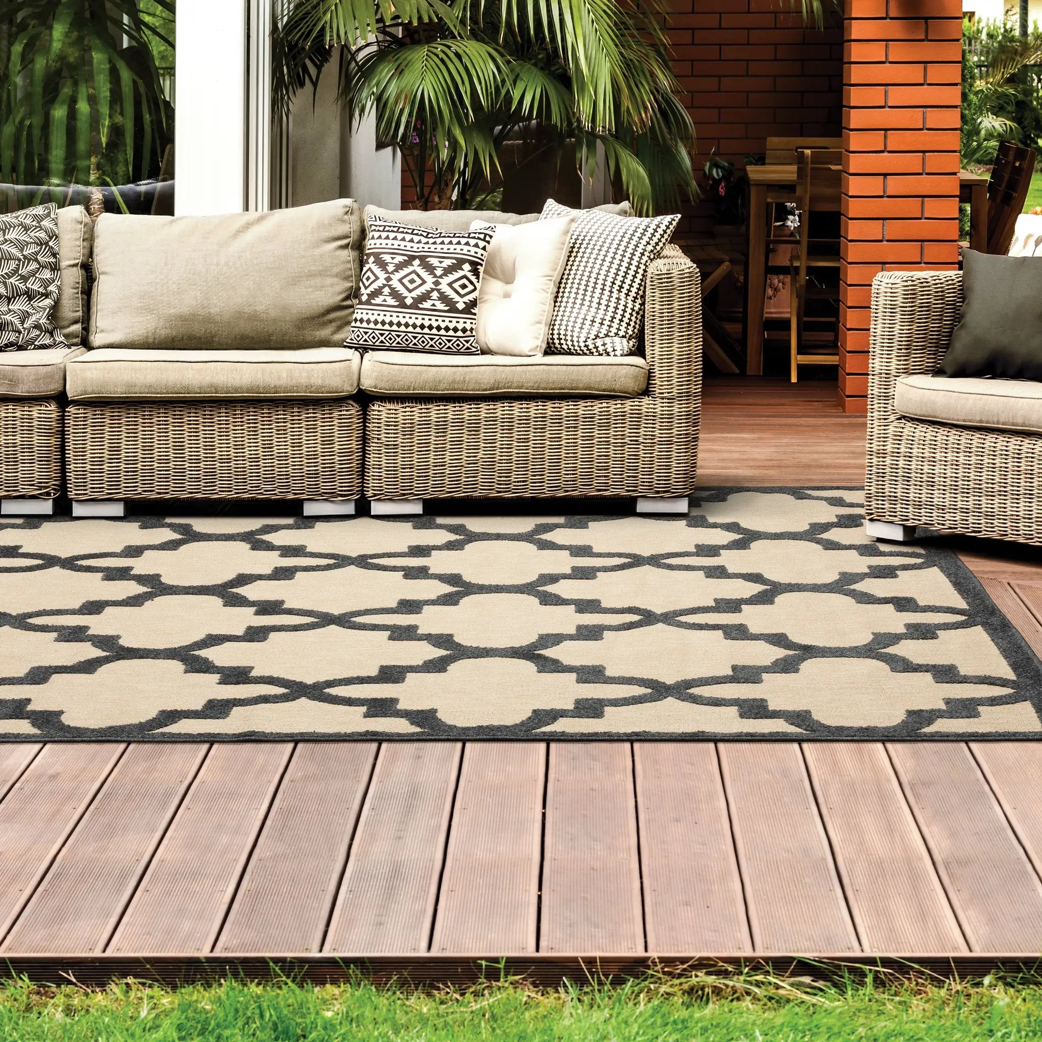 Cayman 660N9 Sand/ Charcoal Area Rug by Oriental Weavers