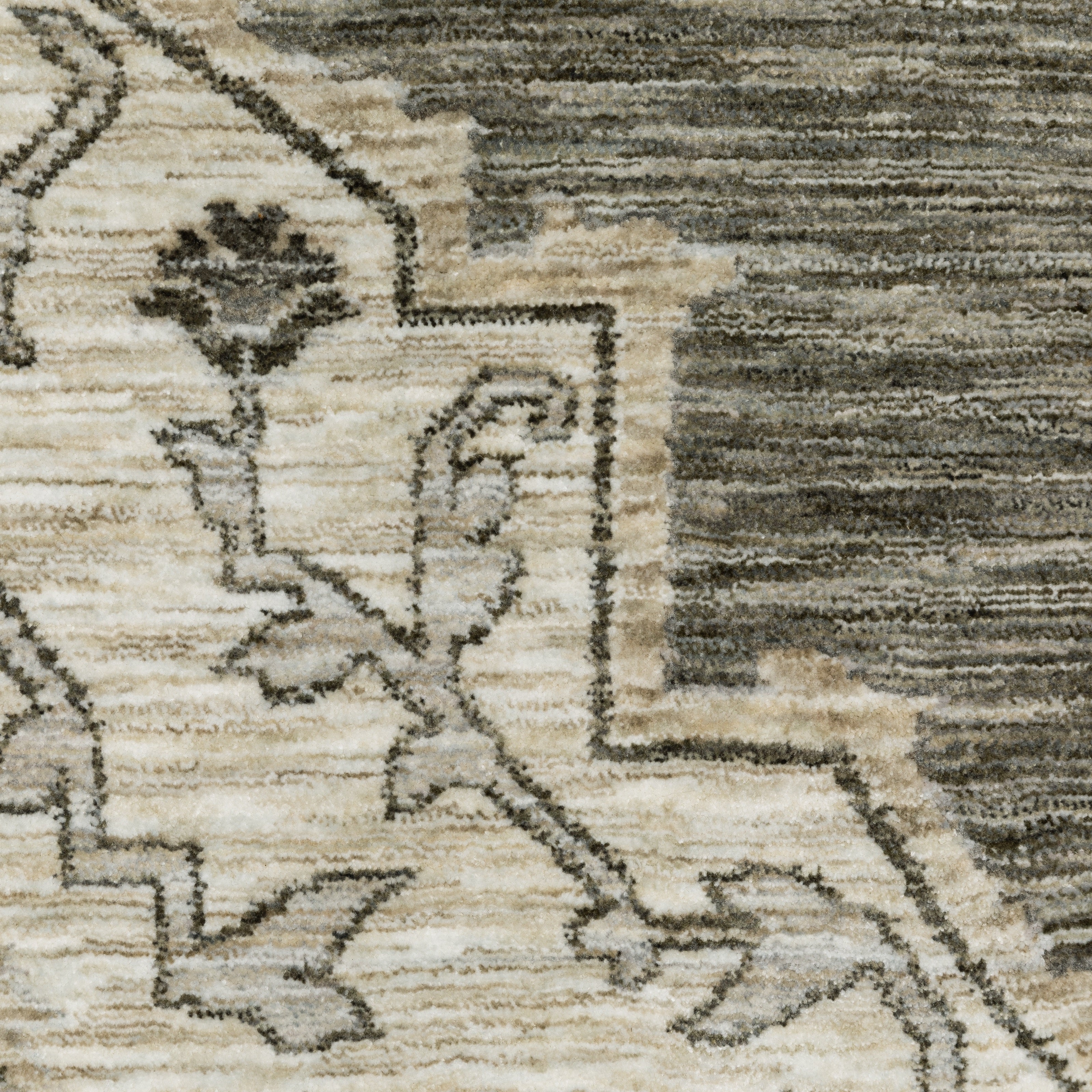 Oriental Weavers Chamberlain CH05A plush traditional rug featuring decorative pattern in grey/ beige tones