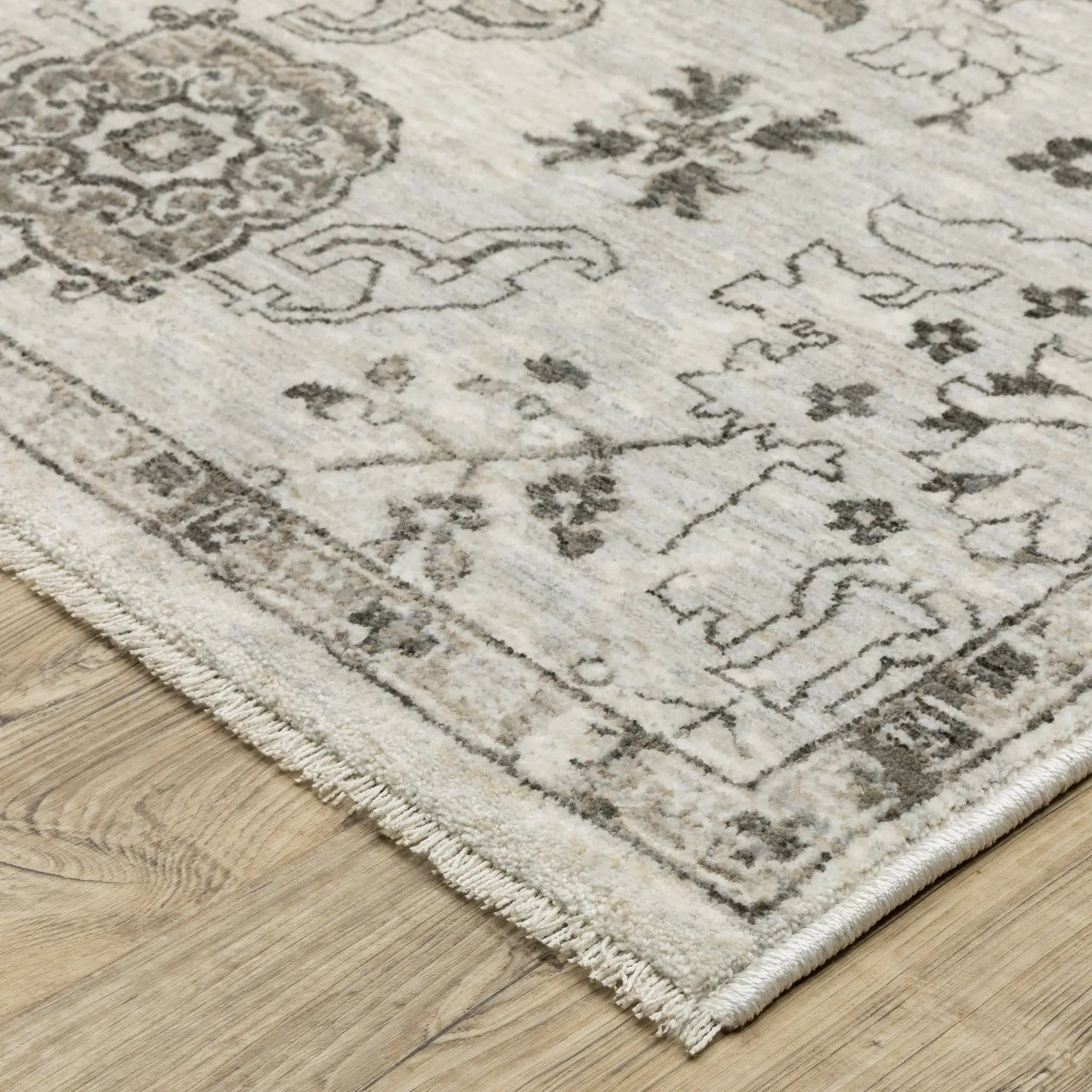 Chamberlain CH06B Ivory/ Grey Area Rug by Oriental Weavers