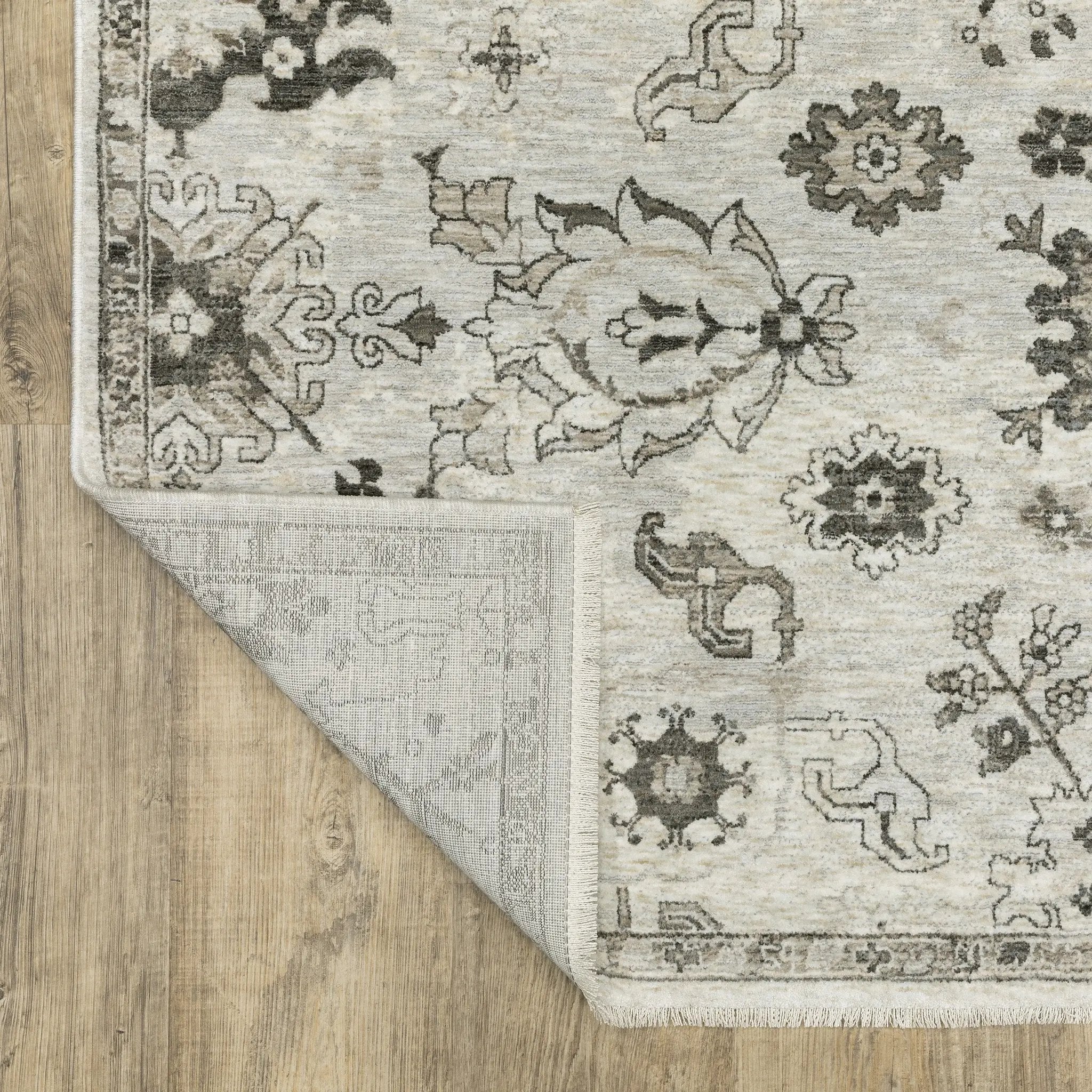 Chamberlain CH06B Ivory/ Grey Area Rug by Oriental Weavers