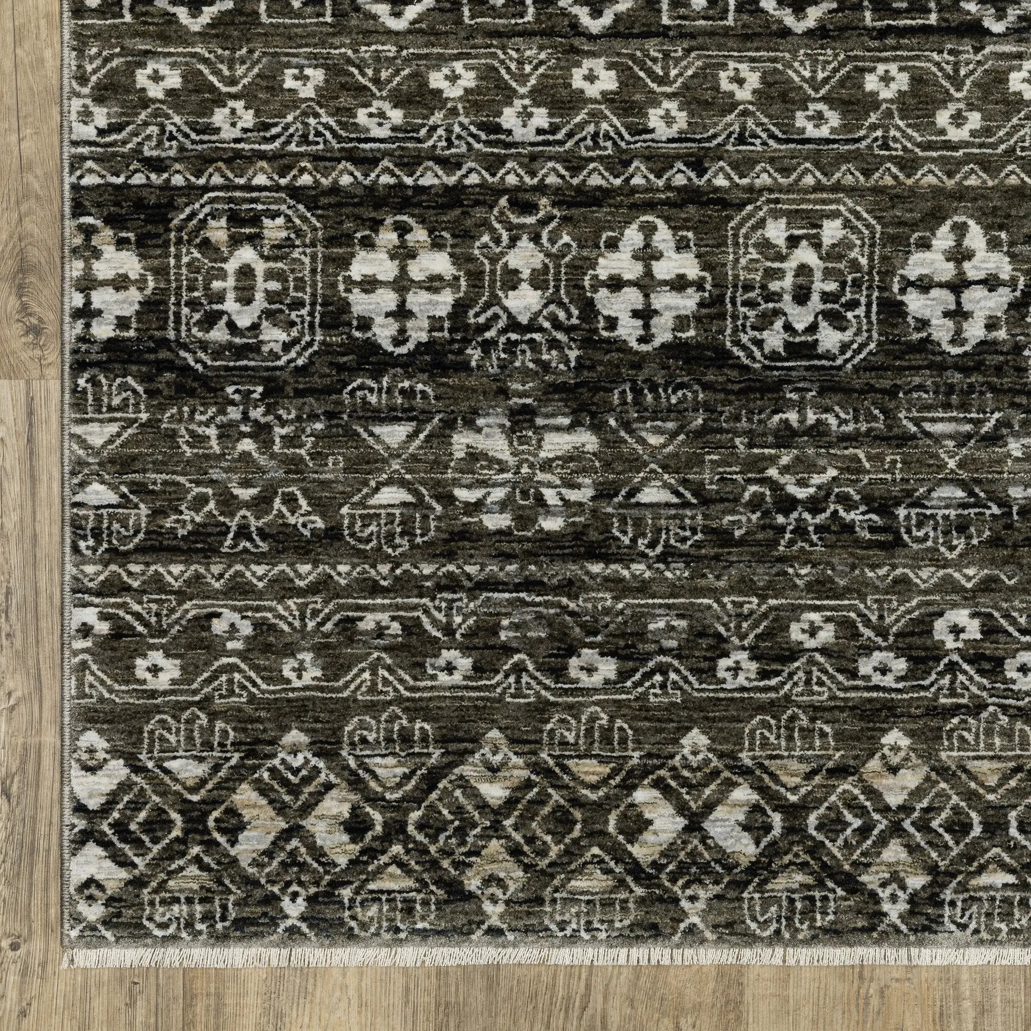 Chamberlain CH07C Black/ Grey Area Rug by Oriental Weavers