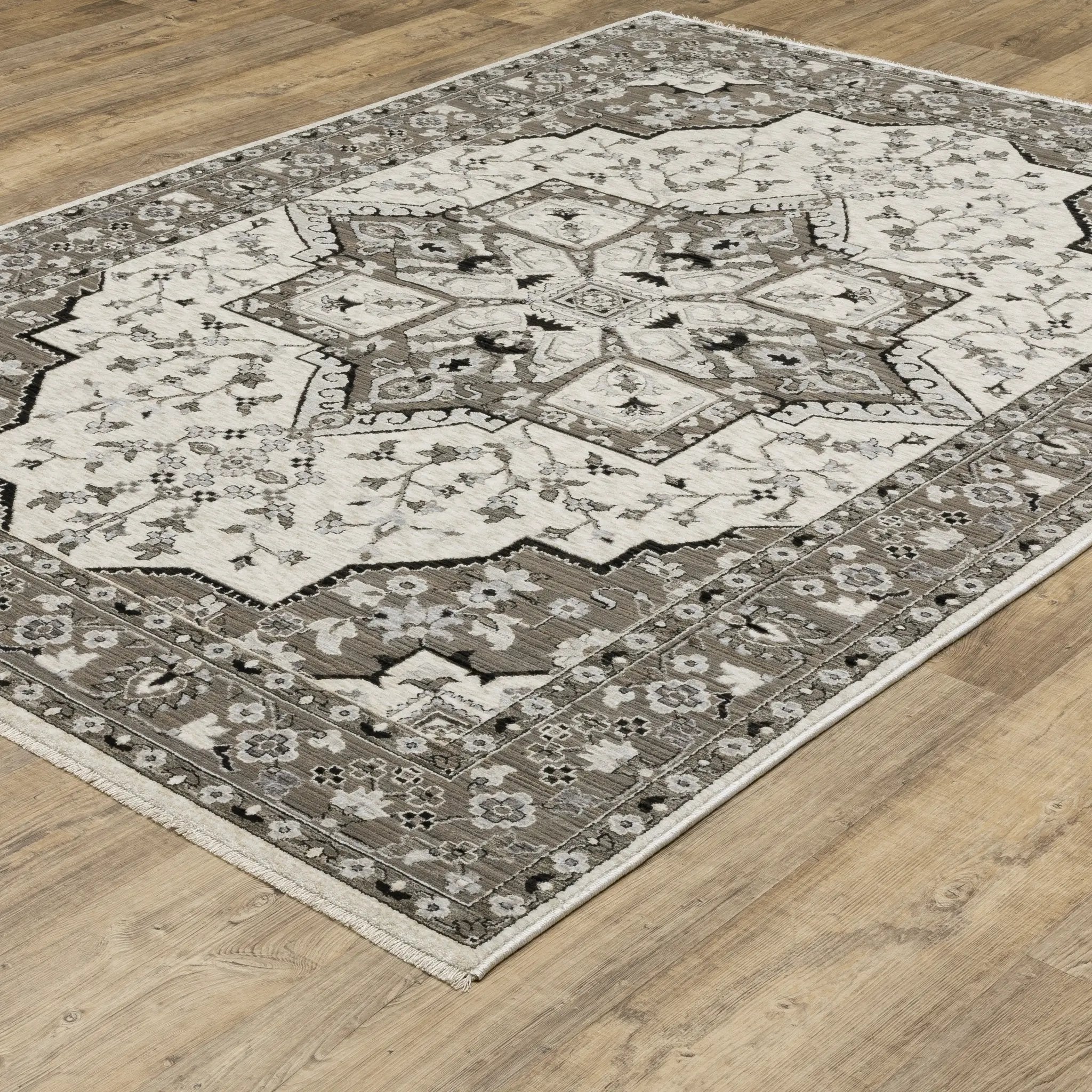 Chamberlain CH09A Ivory/ Grey Area Rug by Oriental Weavers