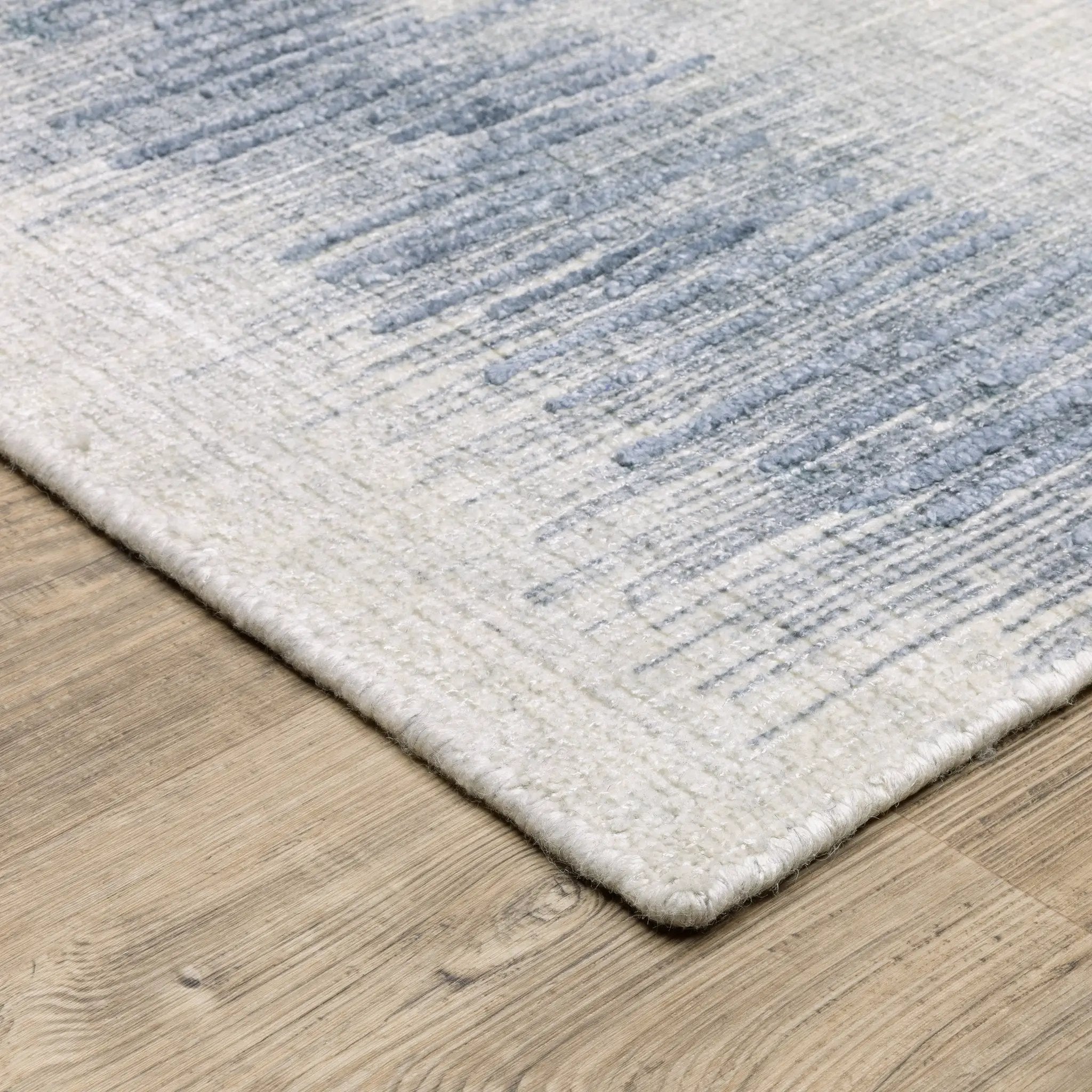 Clarke CLA06 Blue/ Ivory Area Rug by Oriental Weavers