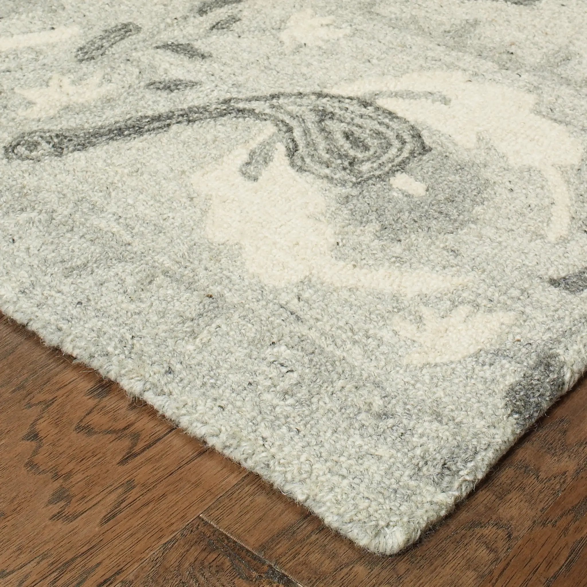 Craft 93001 Ash/ Ivory Area Rug by Oriental Weavers