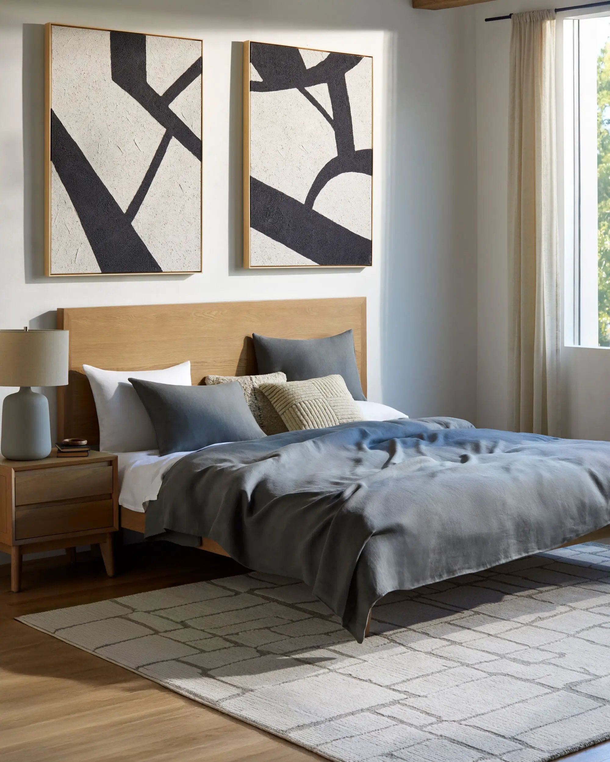 Bianca BNC-2301 Ivory Area Rug by LIVABLISS
