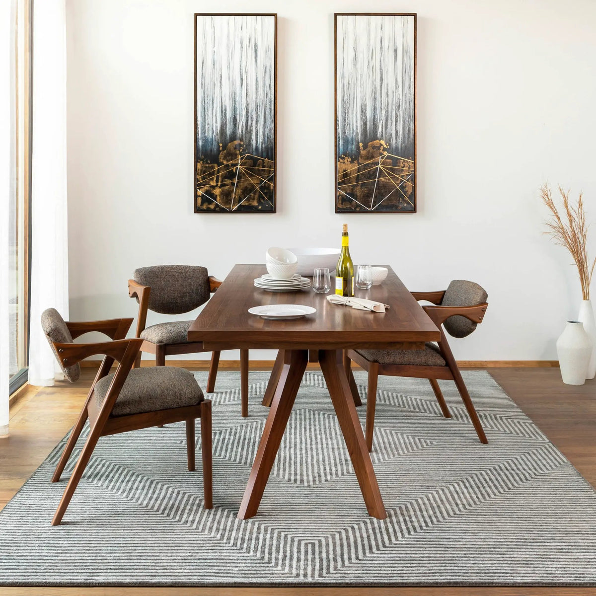 LIVABLISS Quartz QTZ-5000 Gray Area Rug