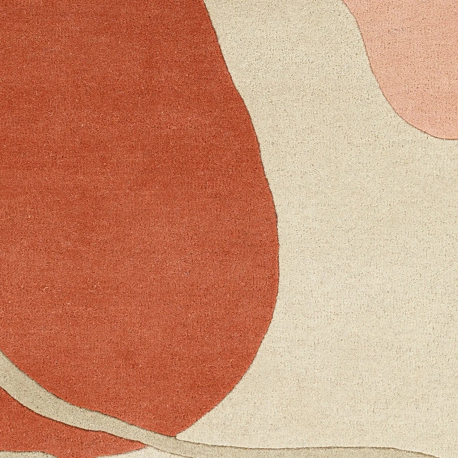 Queens QUN-2307 Rust Area Rug by LIVABLISS