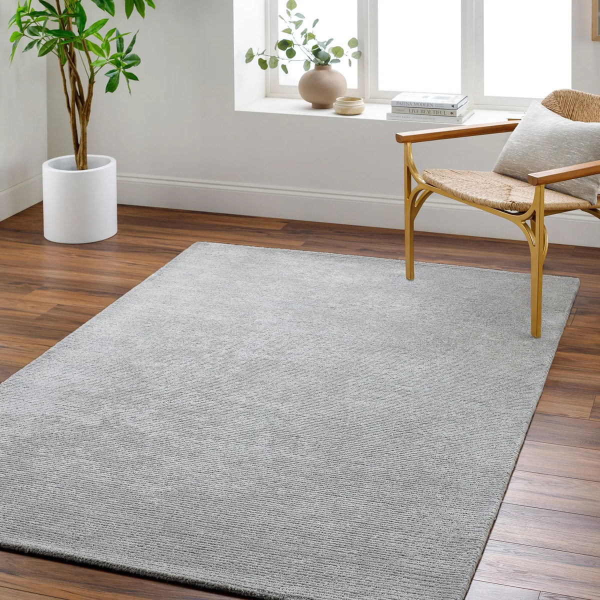 LIVABLISS Richmond RCM-2305 Silver Area Rug