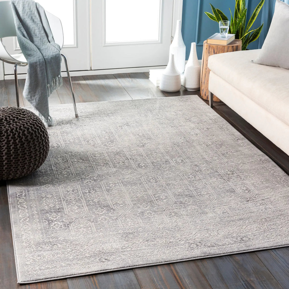 LIVABLISS Roma ROM-2307 White Area Rug