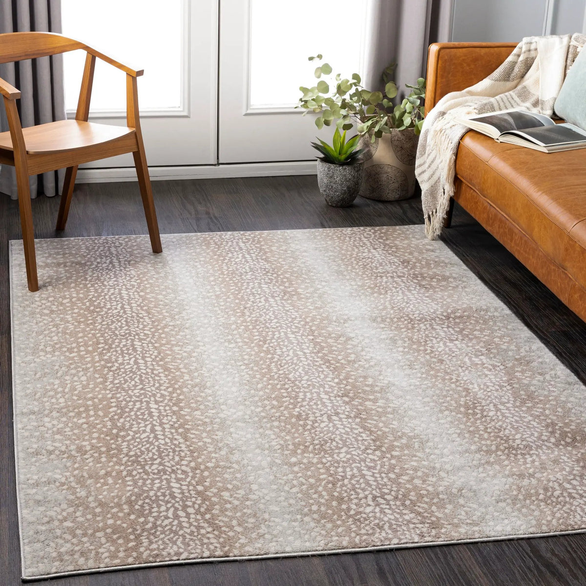 LIVABLISS Roma ROM-2374 Tan Area Rug